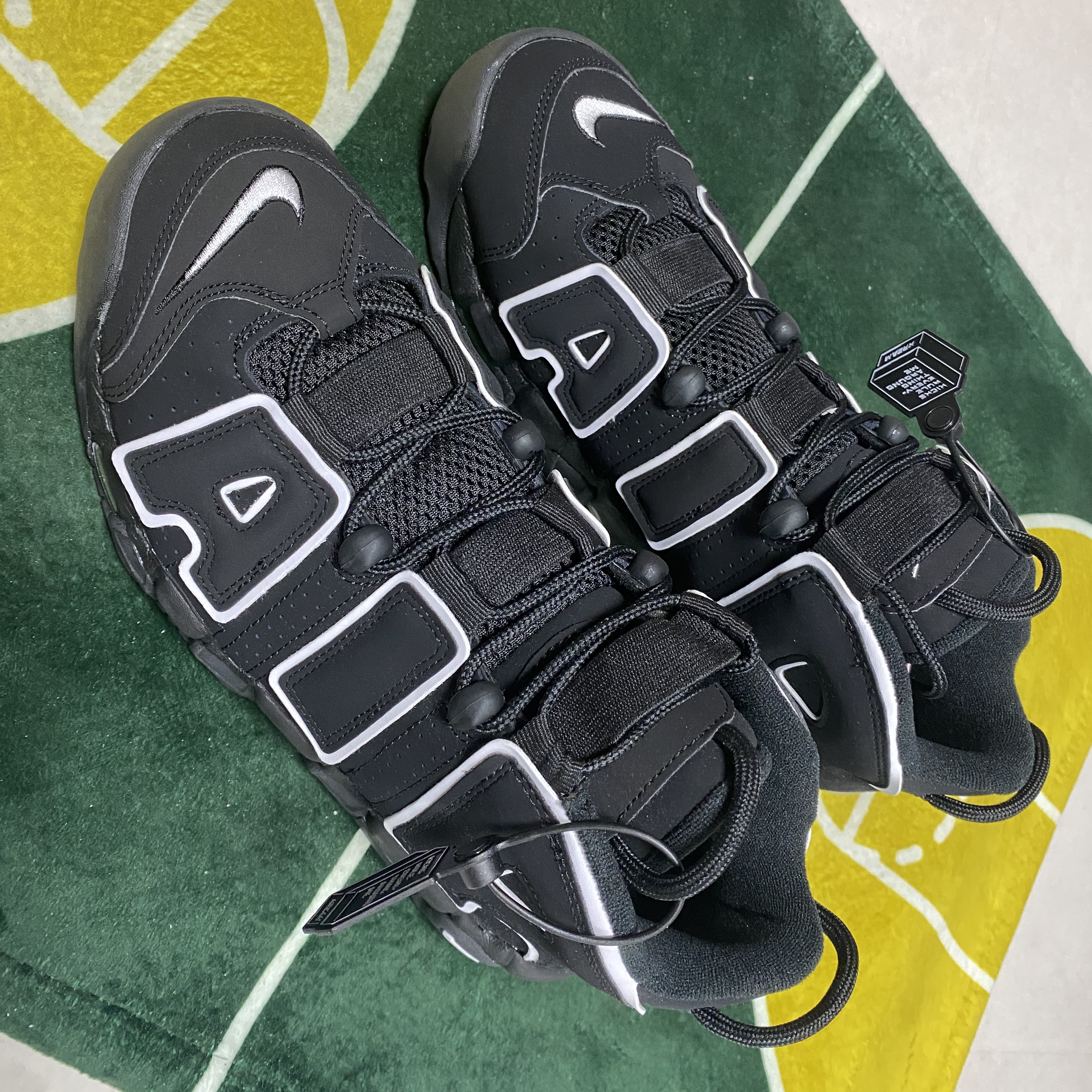 Nike Air More Uptempo Black White 2020 착용 스타일