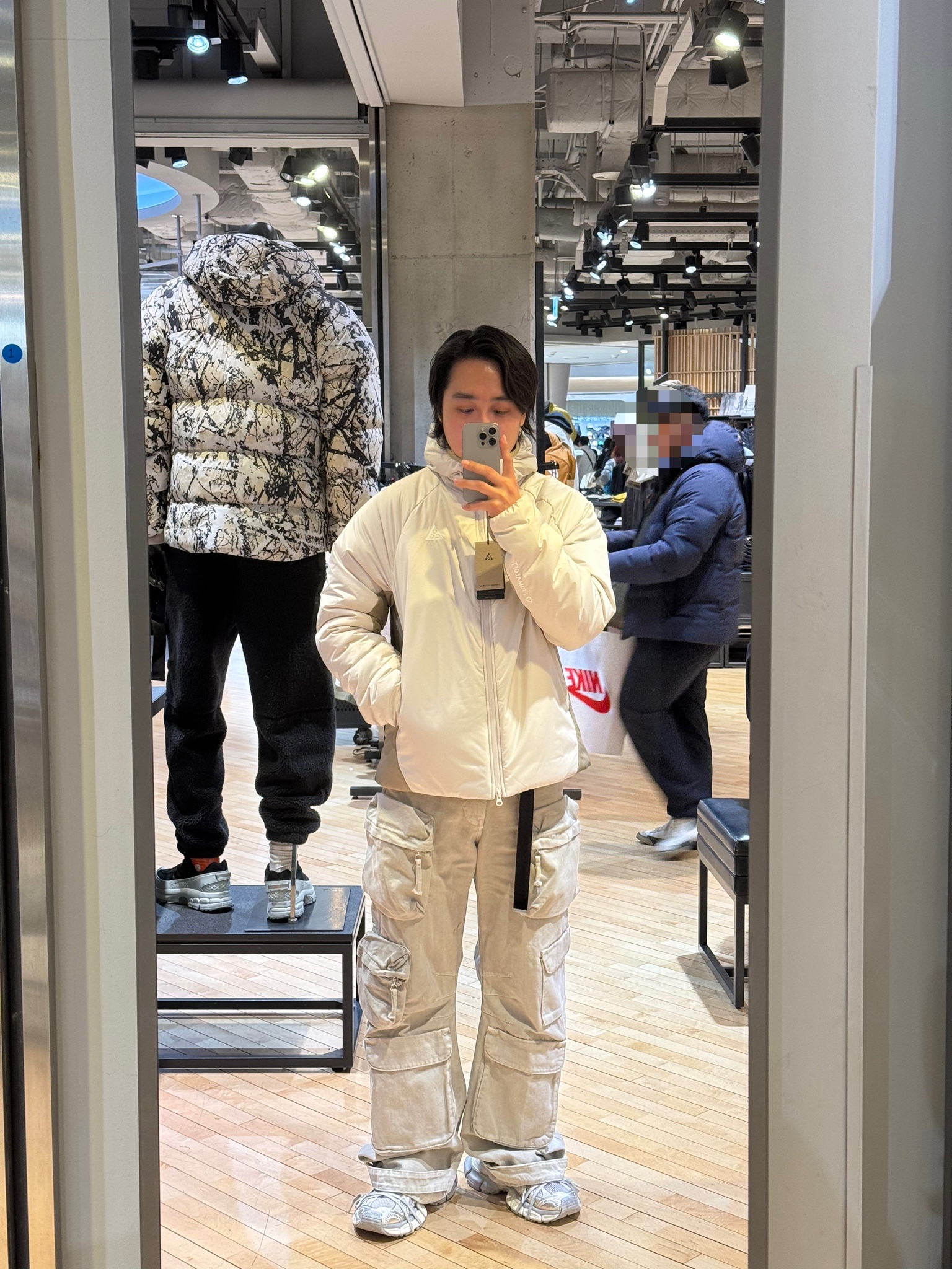 Nike ACG Rope De Dope Primaloft Therma-Fit Jacket Orewood Brown Khaki - Asia, Balenciaga 3XL Sneakers Light Beige 착용 스타일