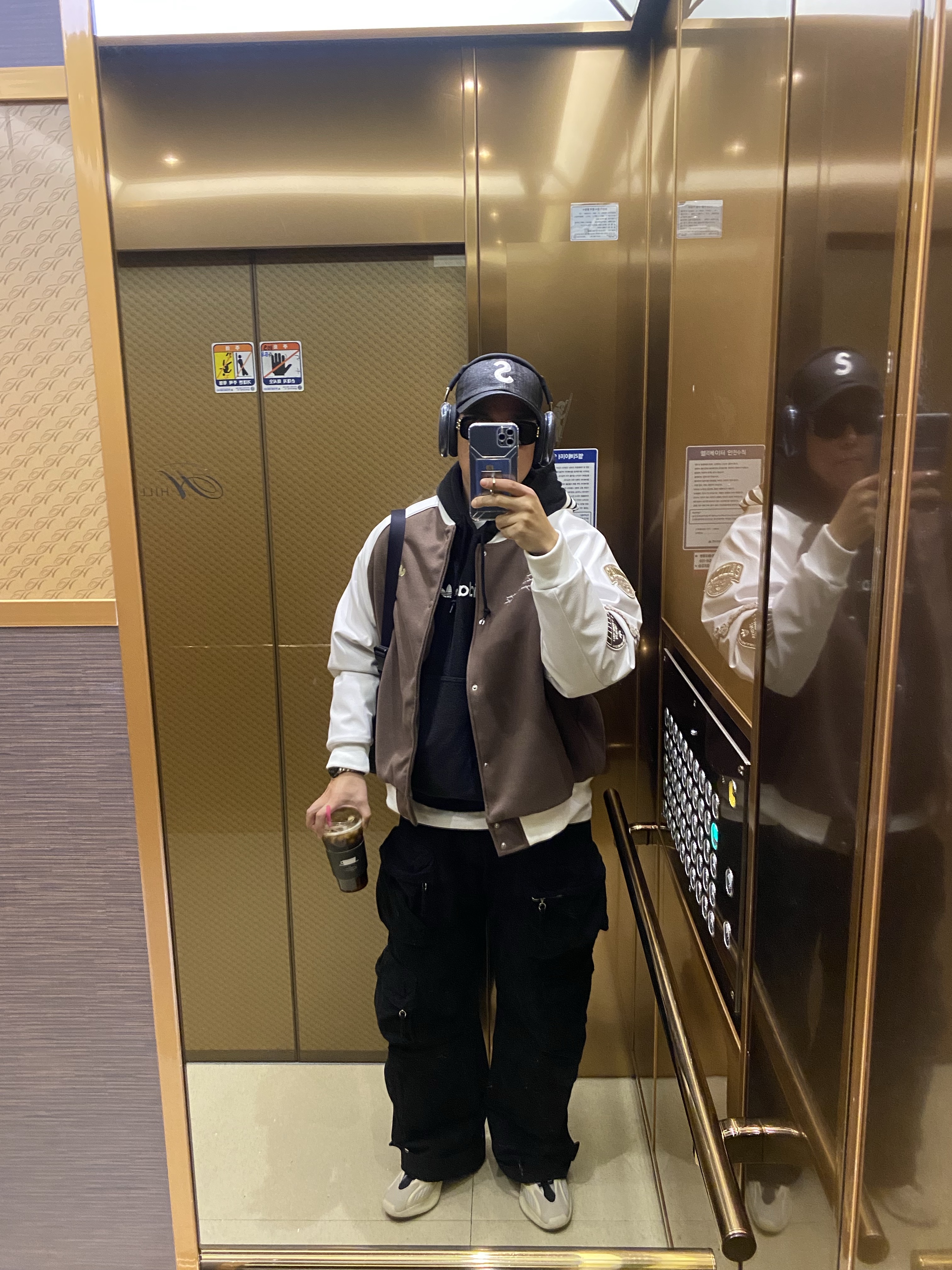 Apple AirPods Max USB C Midnight (Korean Ver.), Supreme Raffia S Logo 6-Panel Black - 22SS 착용 스타일