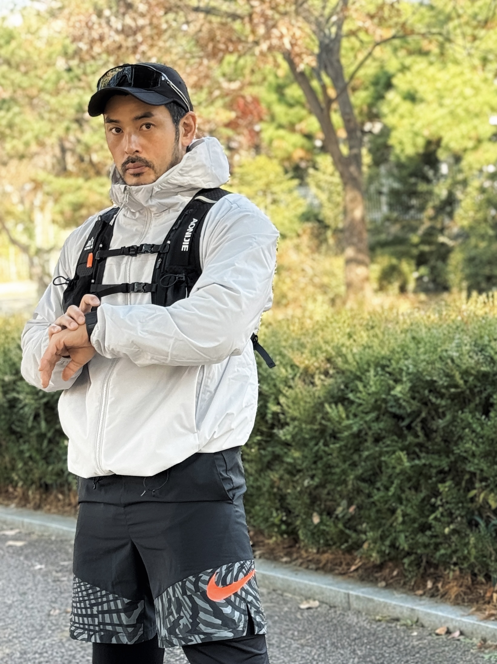 Hoka Bondi 8 Black - Wide 착용 스타일 - 4