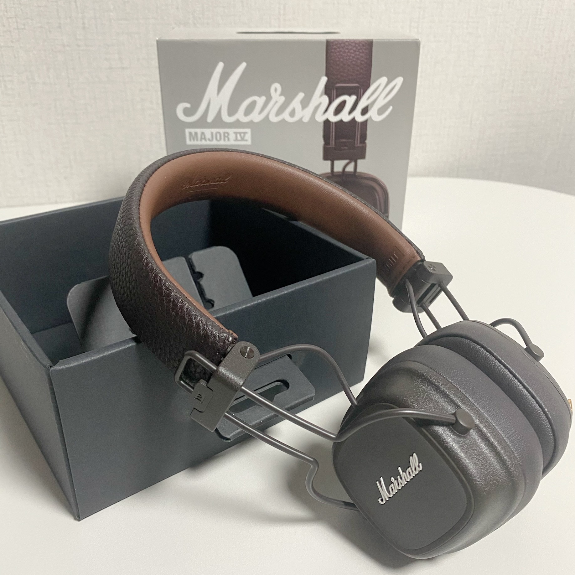Marshall Major IV Brown (Korean Ver.) 착용 스타일 - 1
