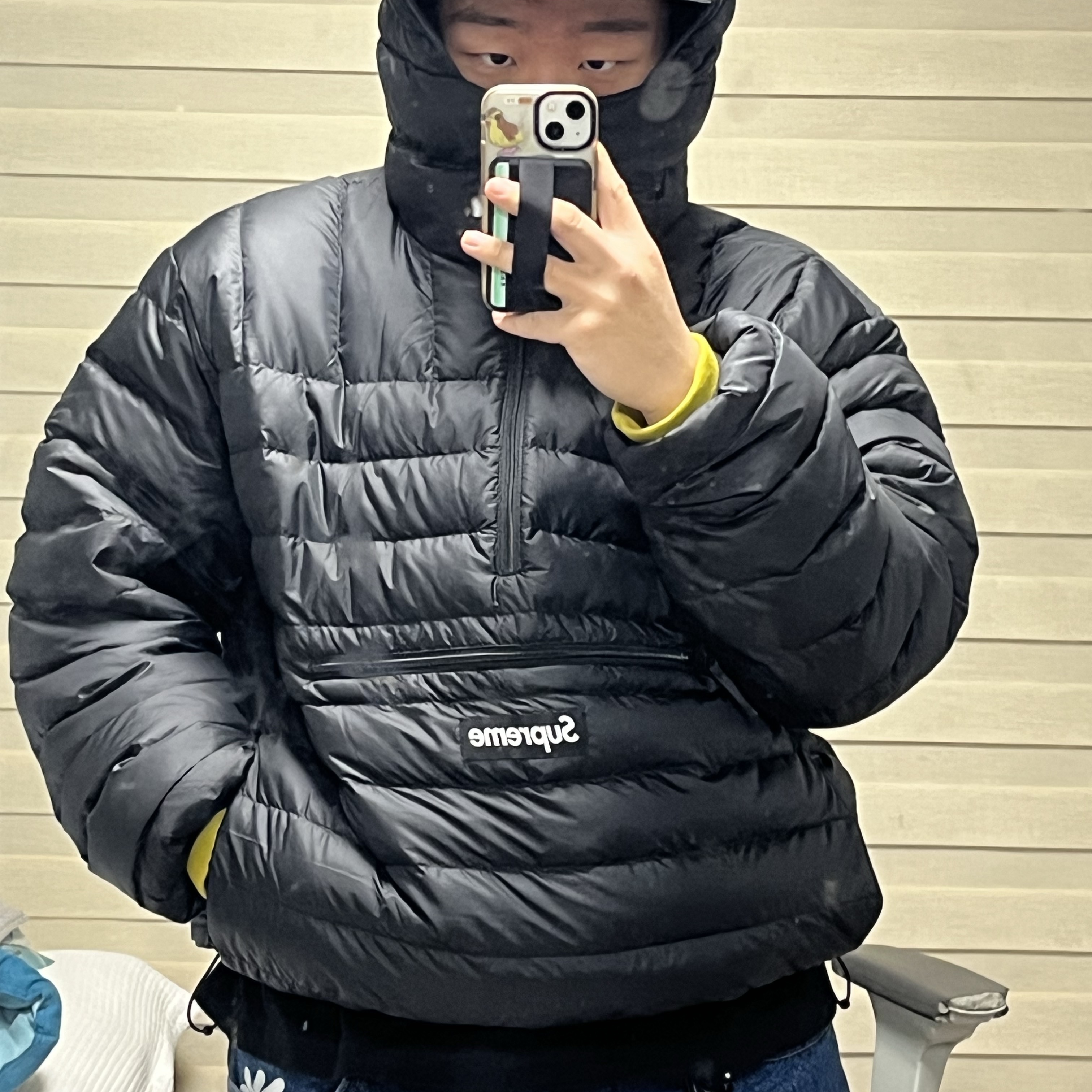 Supreme Micro Down Half Zip Hooded Pullover Black - 24FW, Supreme Grinch Box Logo New Era Black - 24FW 착용 스타일 - 1