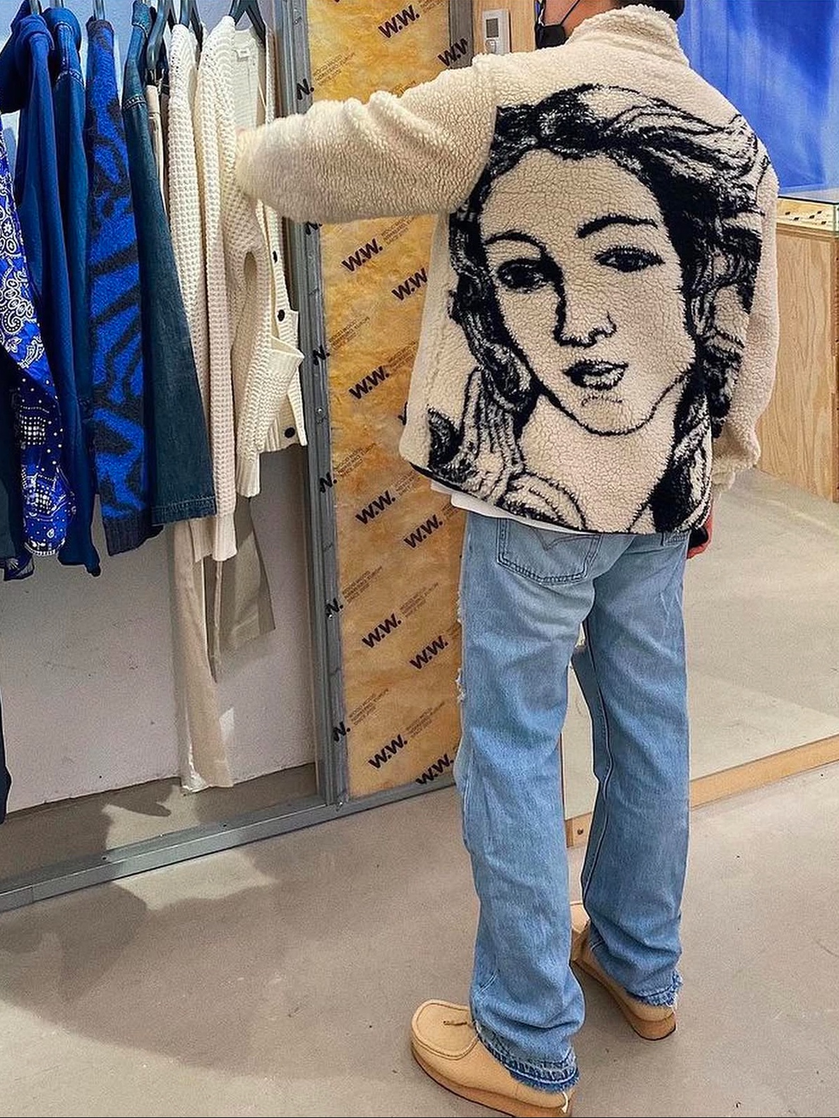 Stussy Venus Jacquard Sherpa Jacket Natural 착용 스타일 - 5