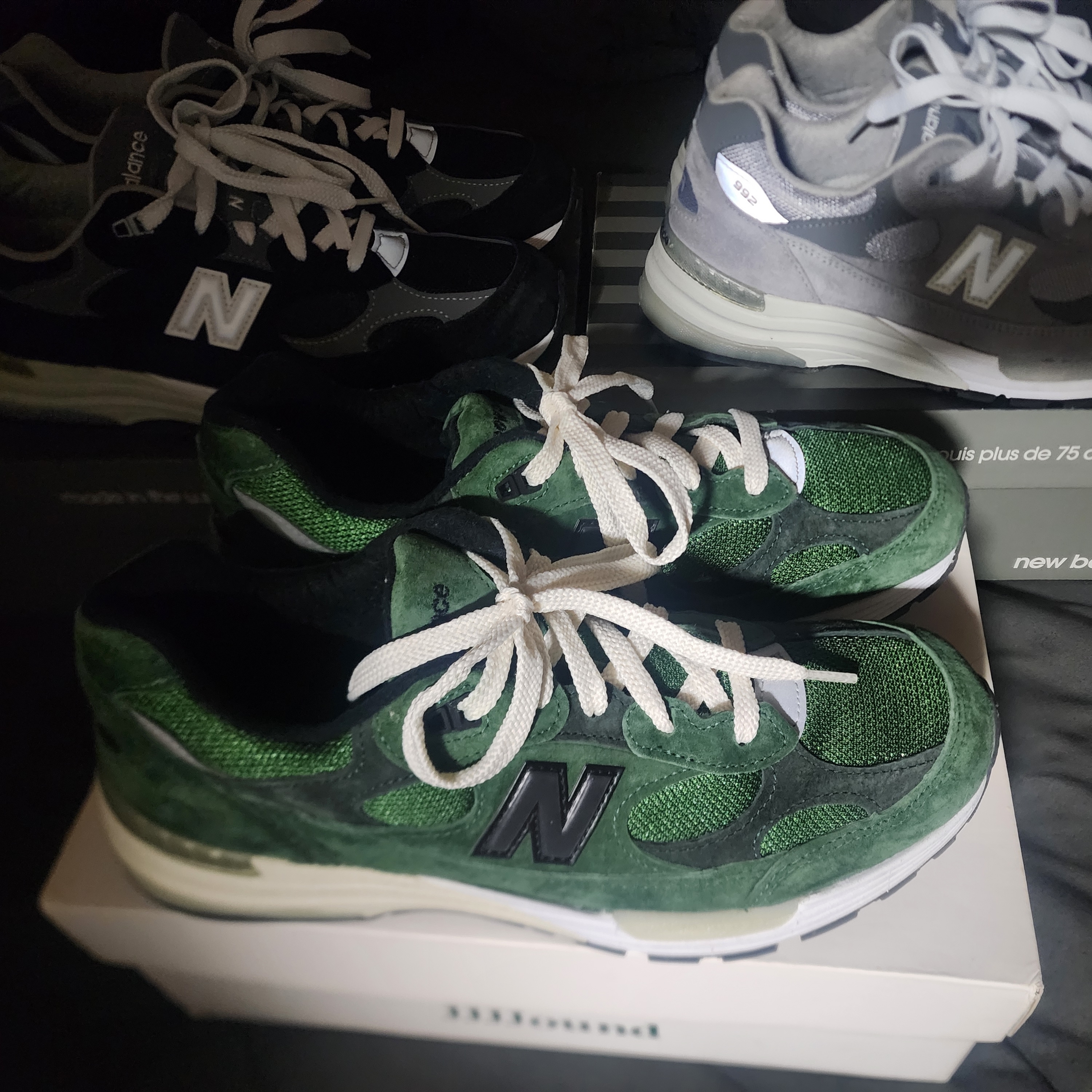 New Balance 992 Made in USA Grey - D Standard, New Balance 992 Made in USA Black Grey 착용 스타일