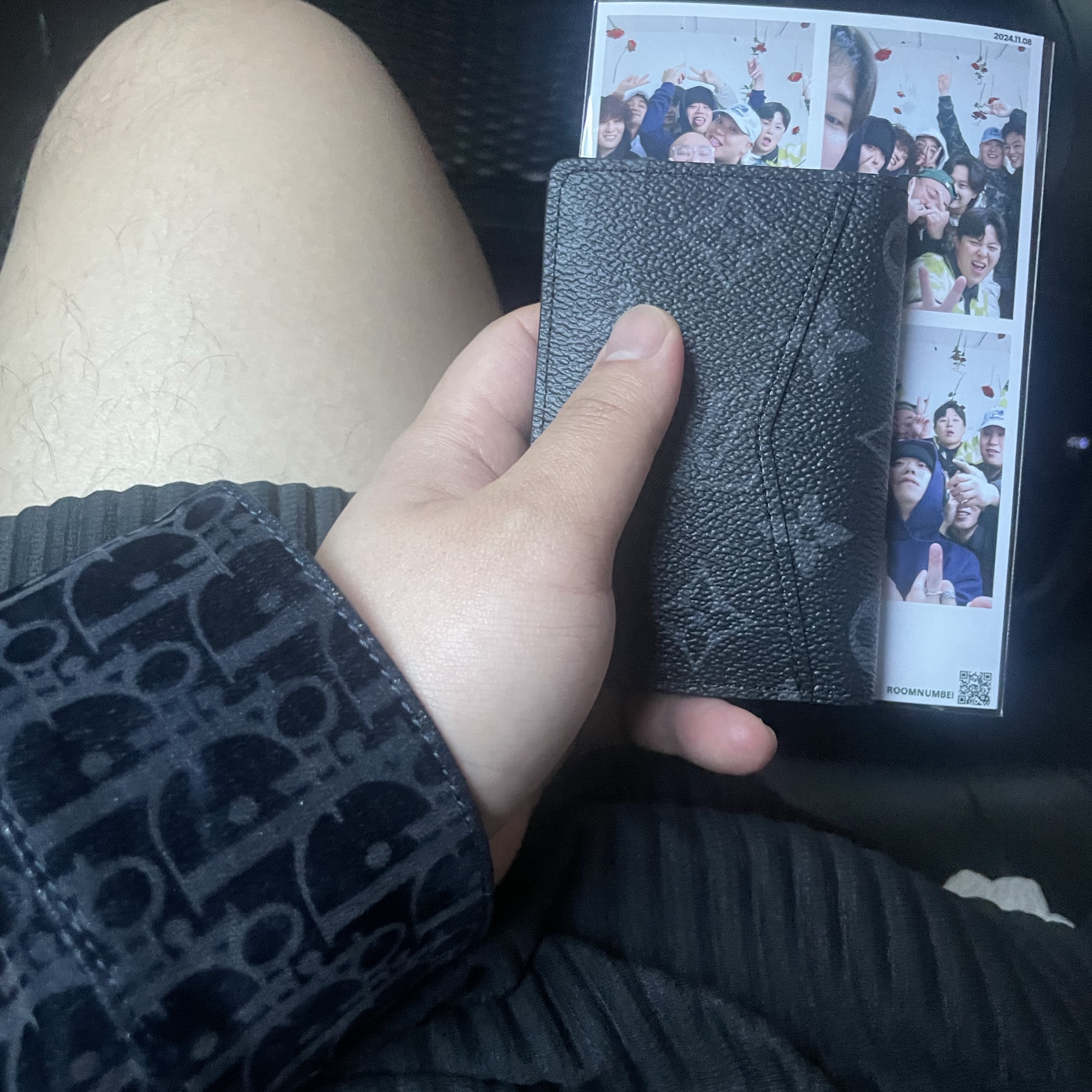 Dior Oblique Cotton Blend Twill Overshirt Blue, Louis Vuitton Pocket Organizer Monogram Eclipse 착용 스타일