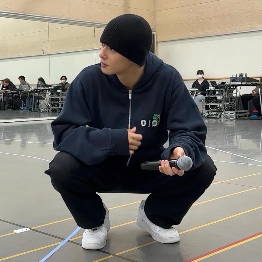 Dior x Otani Workshop Organic Fleece Zipped Hooded Sweatshirt Navy Blue, Nike Air Force 1 '07 Low White 착용 스타일