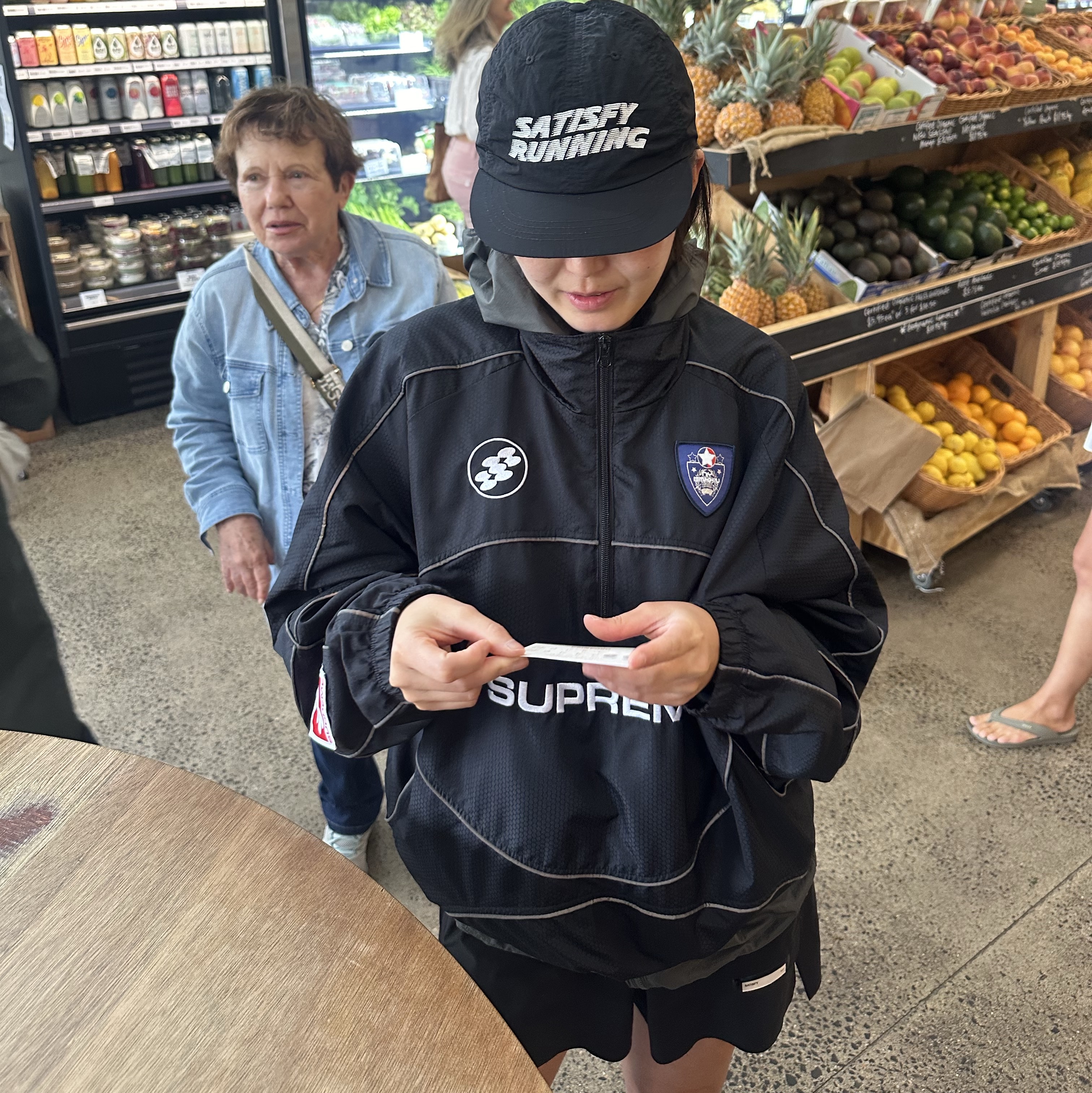 Supreme Reflective Piping Pullover Black - 24FW 착용 스타일