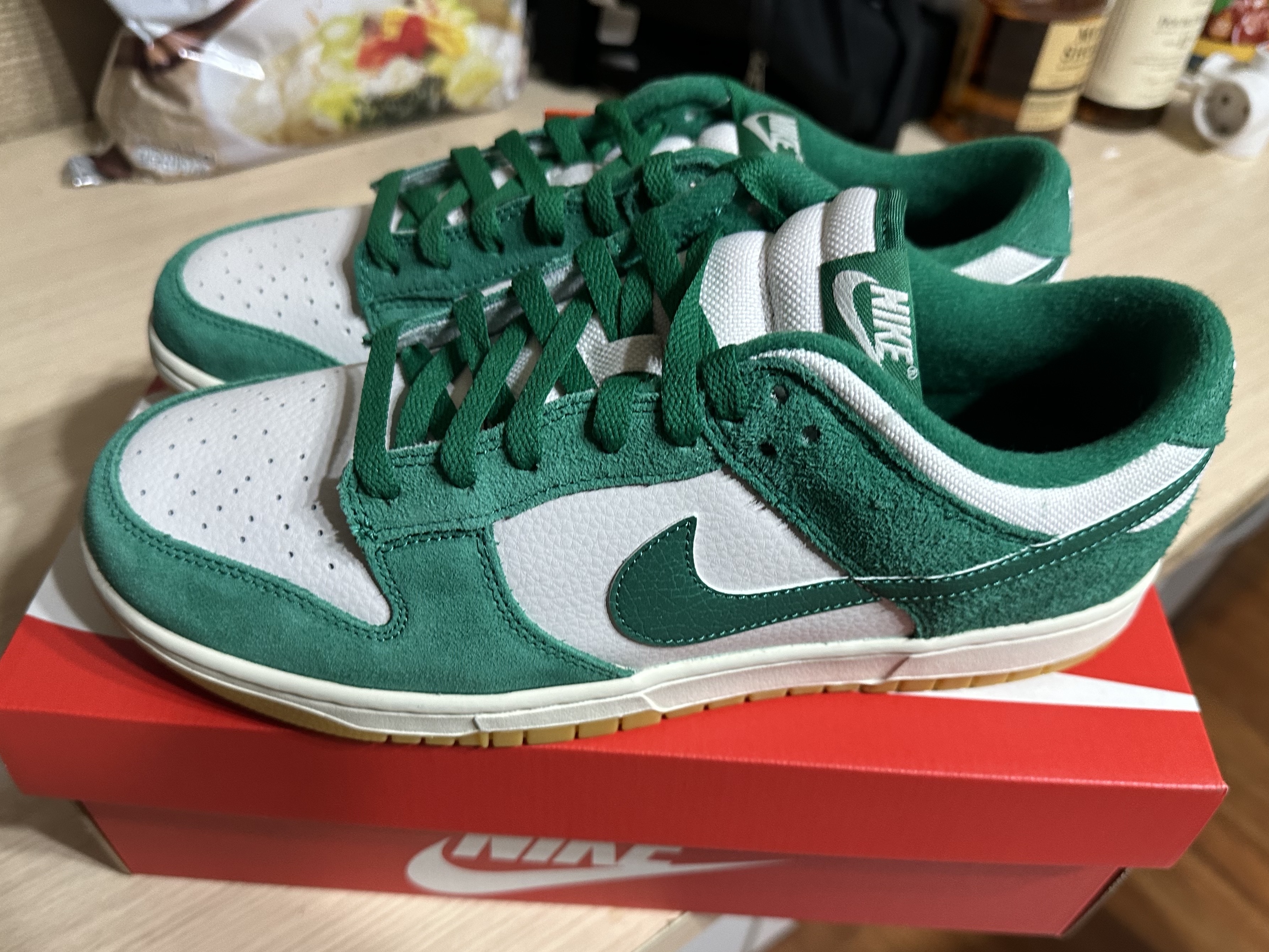 Nike Dunk Low SE Phantom Malachite 착용 스타일