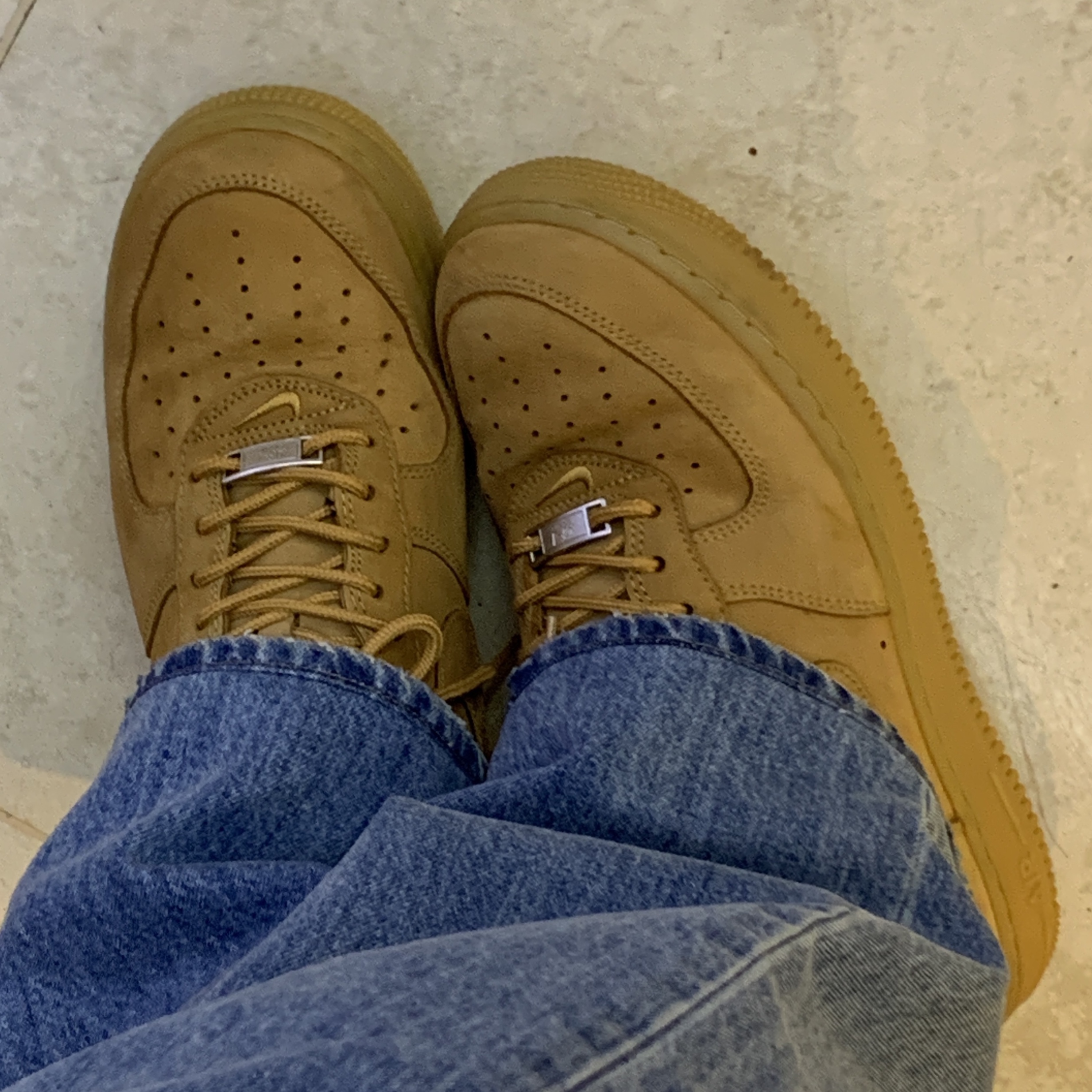 Nike x Supreme Air Force 1 Low Flax 착용 스타일