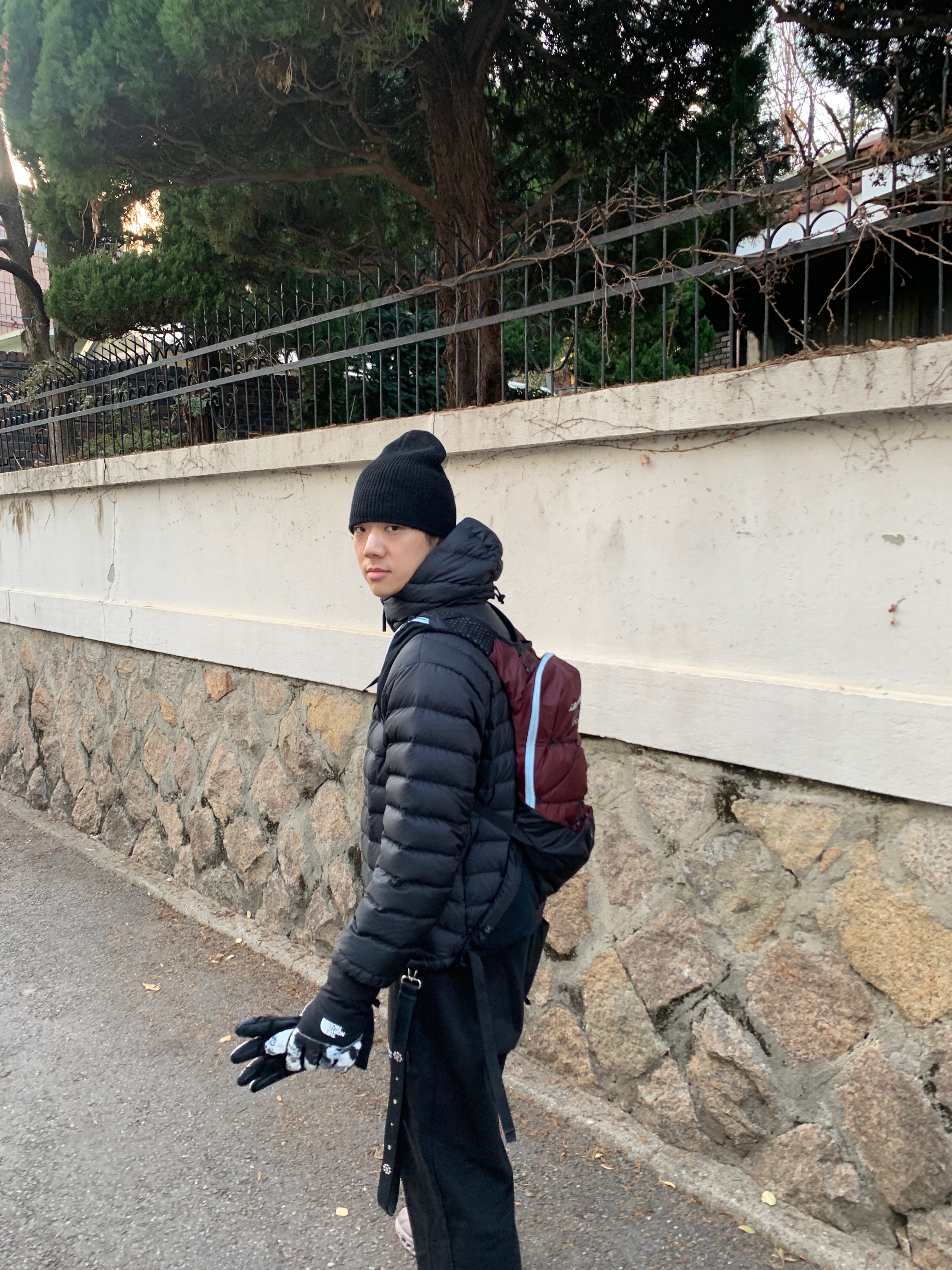 Salomon x MM6 Maison Margiela XT-15 Bordeaux, Supreme Micro Down Half Zip Hooded Pullover Black - 24FW 착용 스타일 - 3