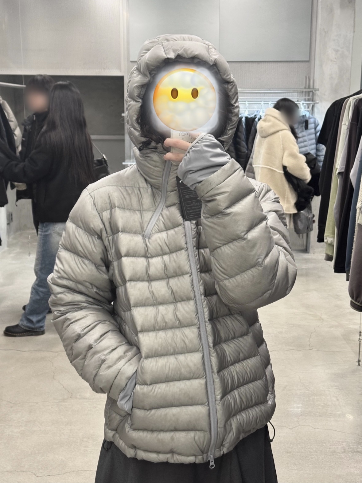 Sansan Gear Suffix Puffer Jacket Grey - 24FW 착용 스타일