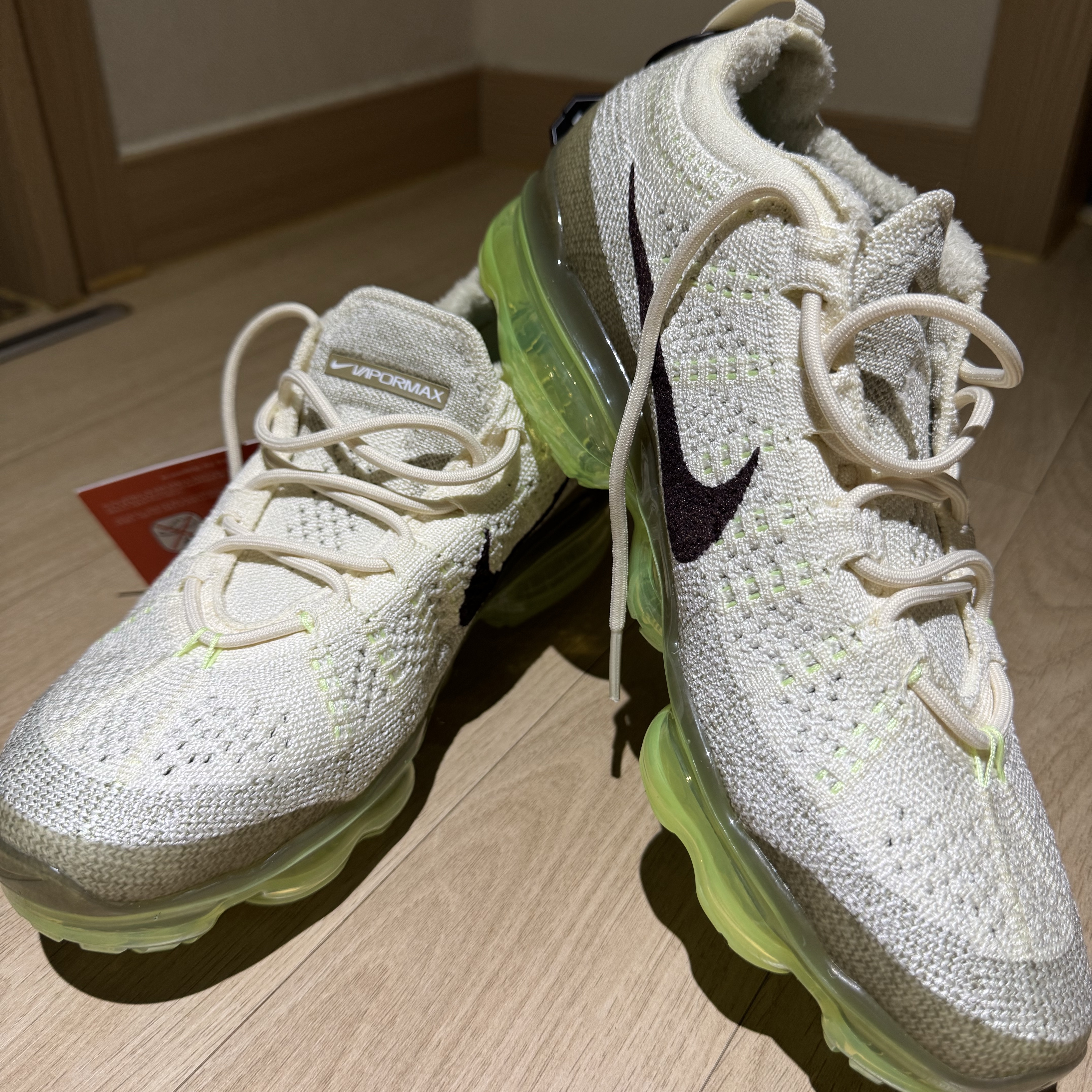 Nike Air Vapormax 2023 Flyknit Coconut Milk Neutral Olive 착용 스타일