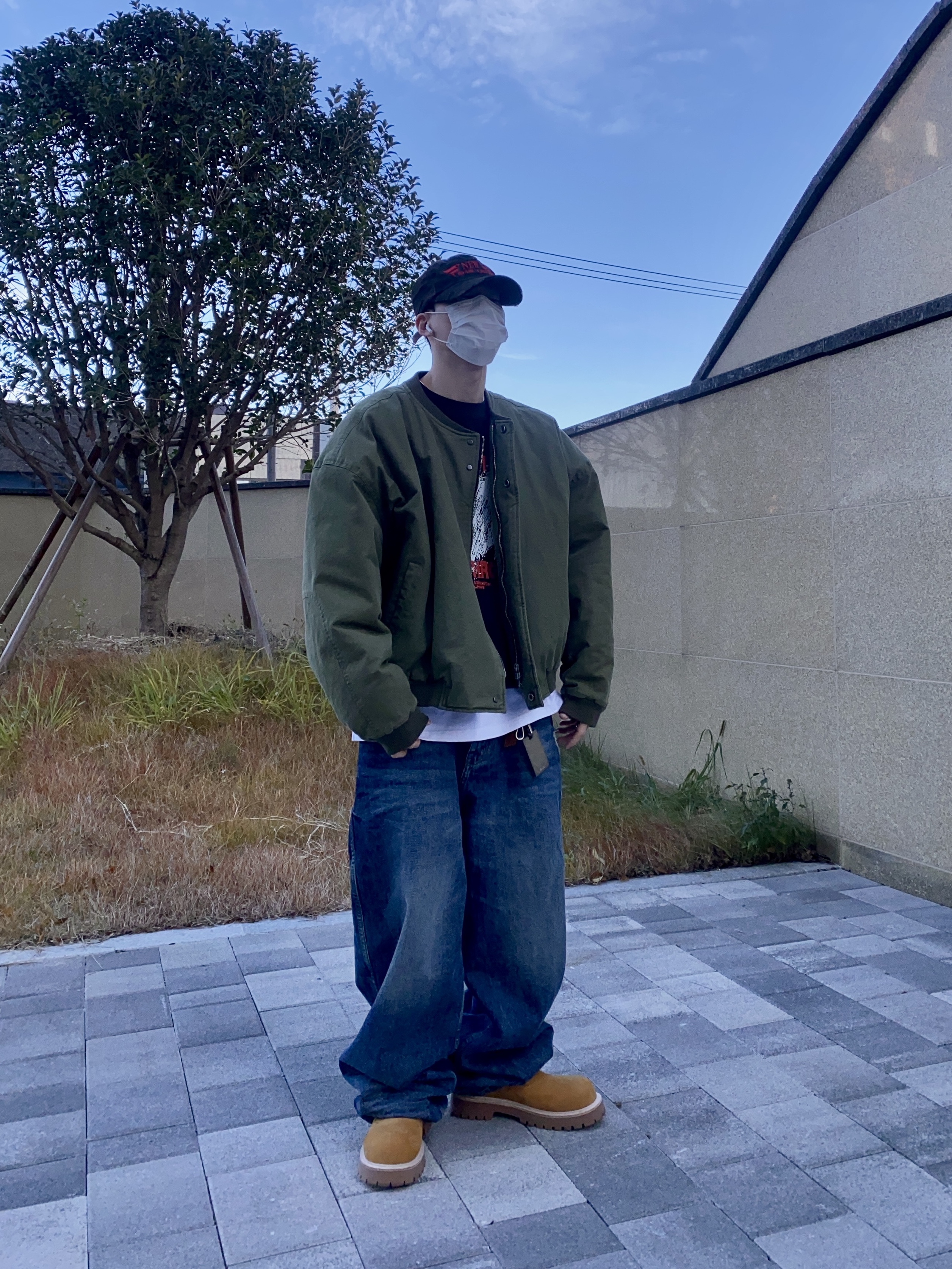 Nonnod Sulfur Dye Serge Bomber Jacket Vintage Khaki, Nonnod Double pocket Japanese Denim Mid Blue 착용 스타일 - 1