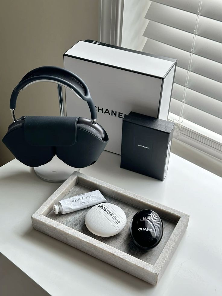 Apple AirPods Max USB C Midnight (Korean Ver.), Byredo Mojave Ghost Hand Cream 30ml 착용 스타일 - 1