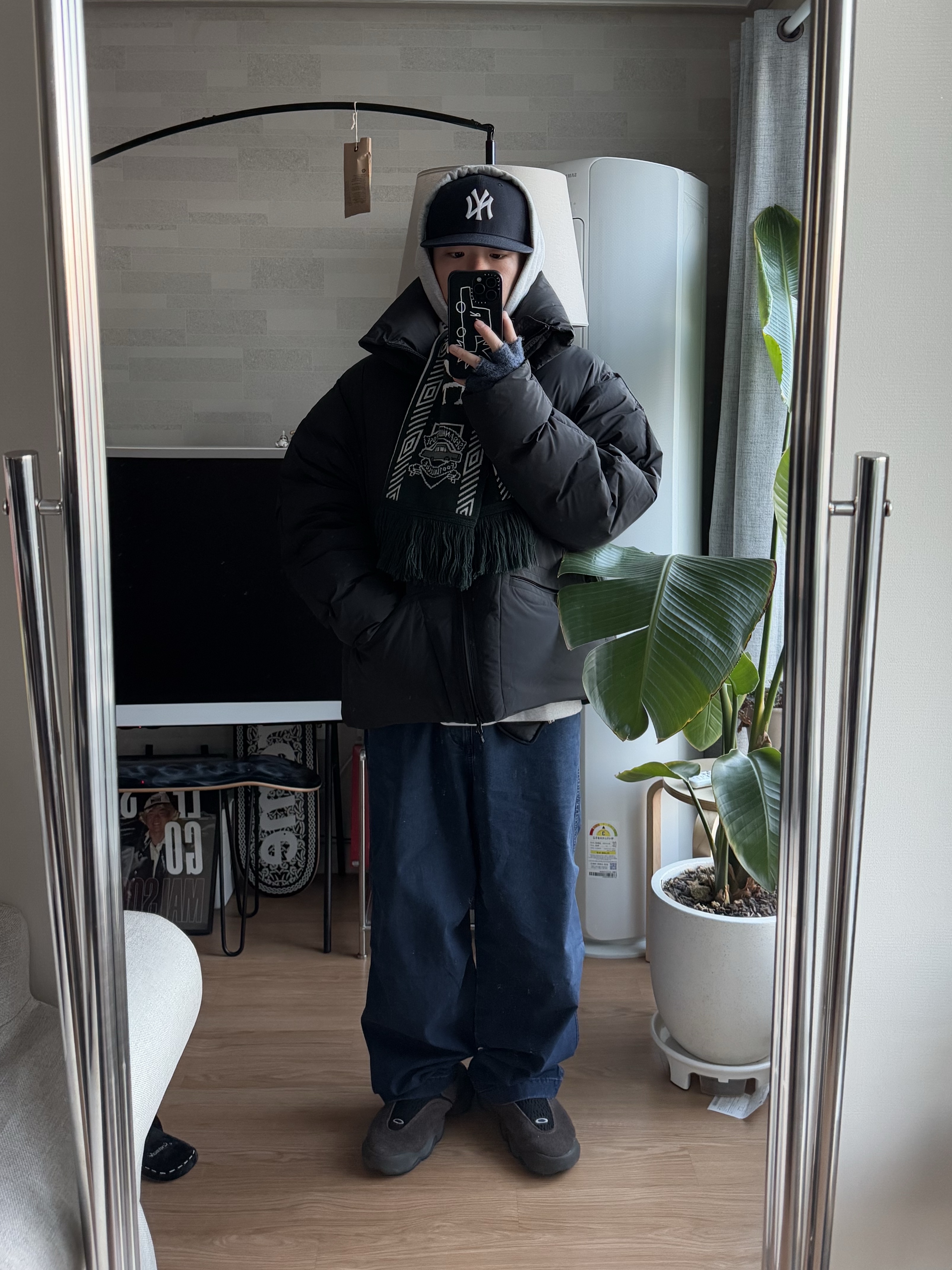Oakley Factory Team x Brain Dead Suede Flesh Java 착용 스타일