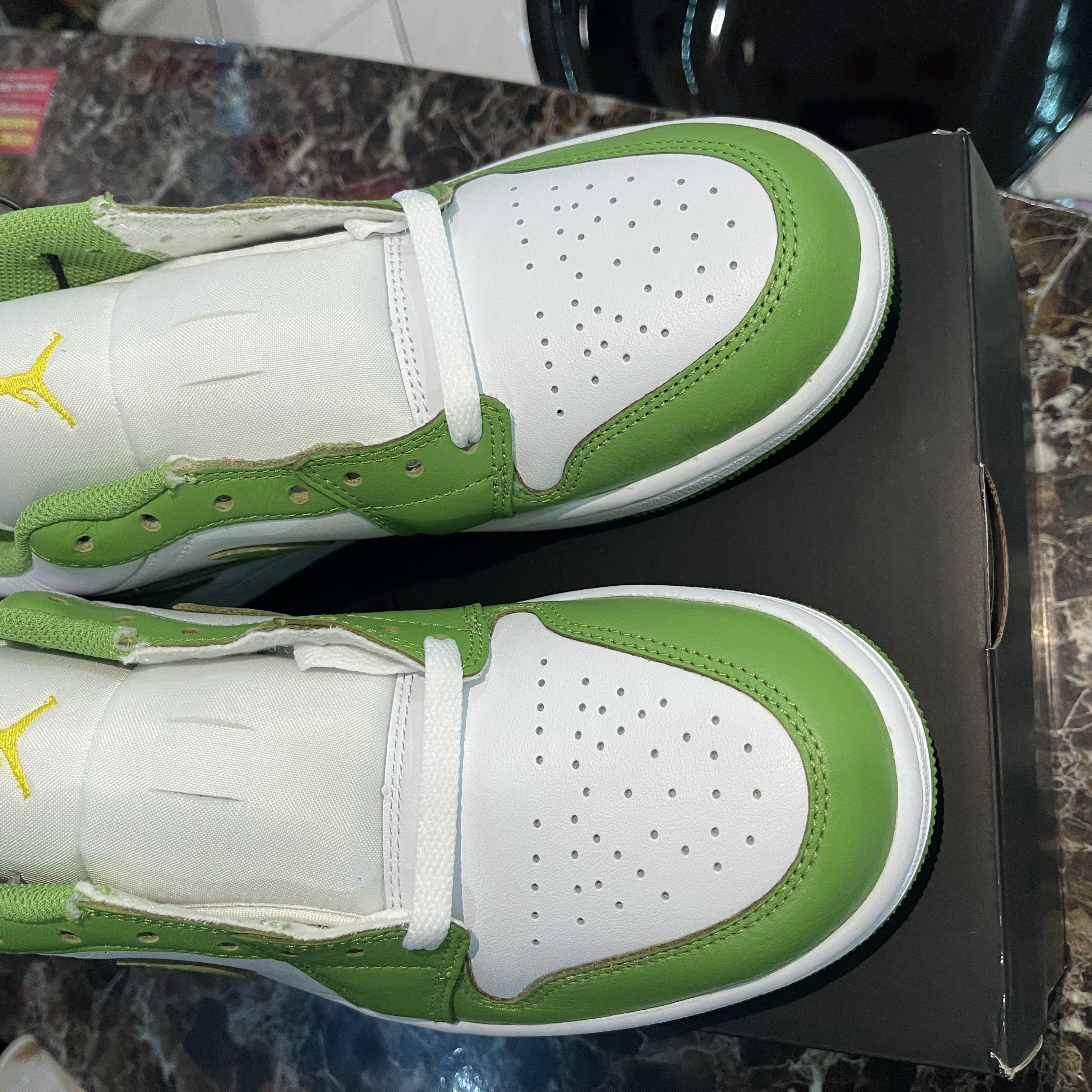 Jordan 1 Low SE White Chlorophyll 착용 스타일 - 2
