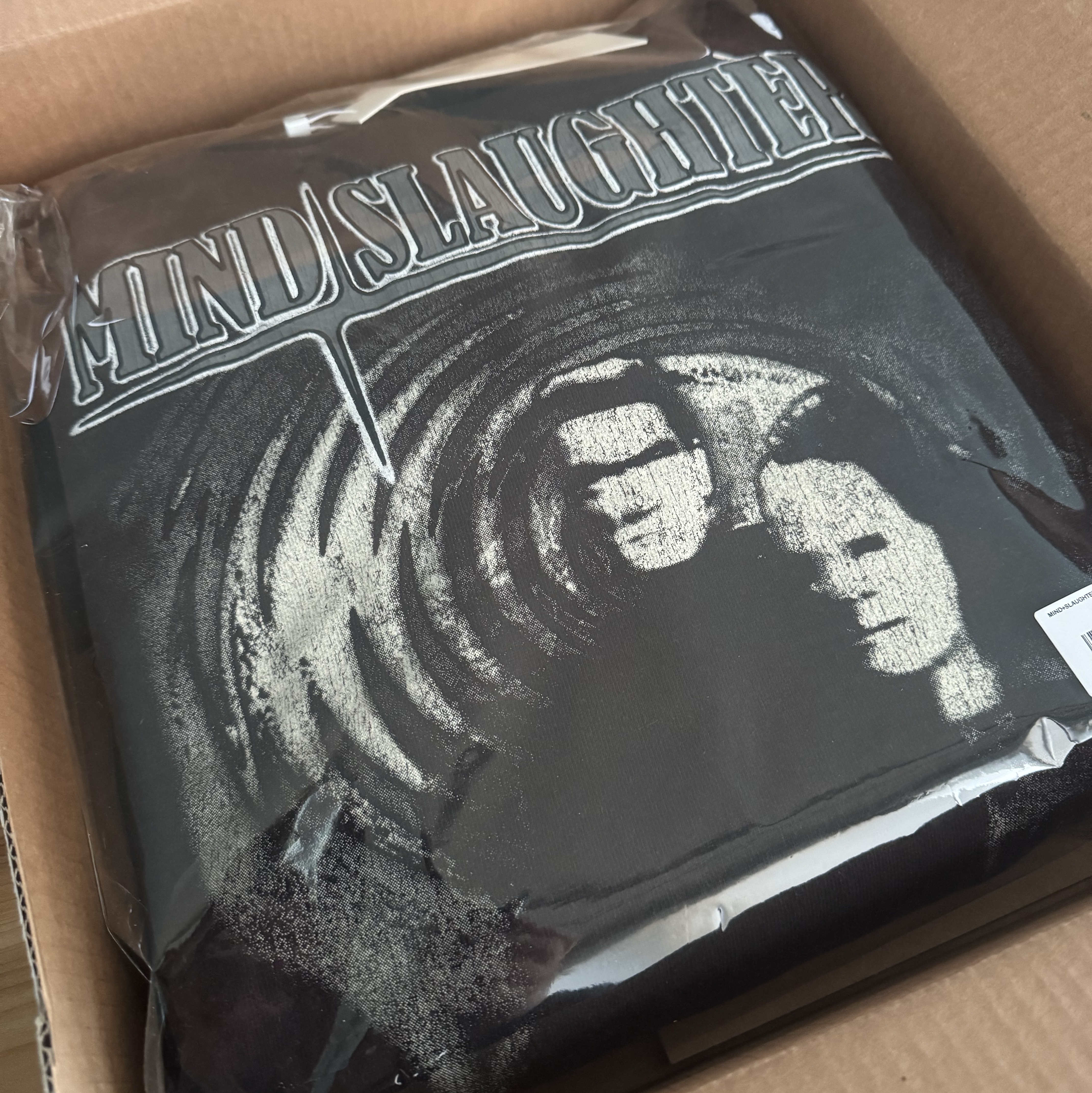 Project G/R Mind+Slaughter Vintage Washed Hoodie Black 착용 스타일