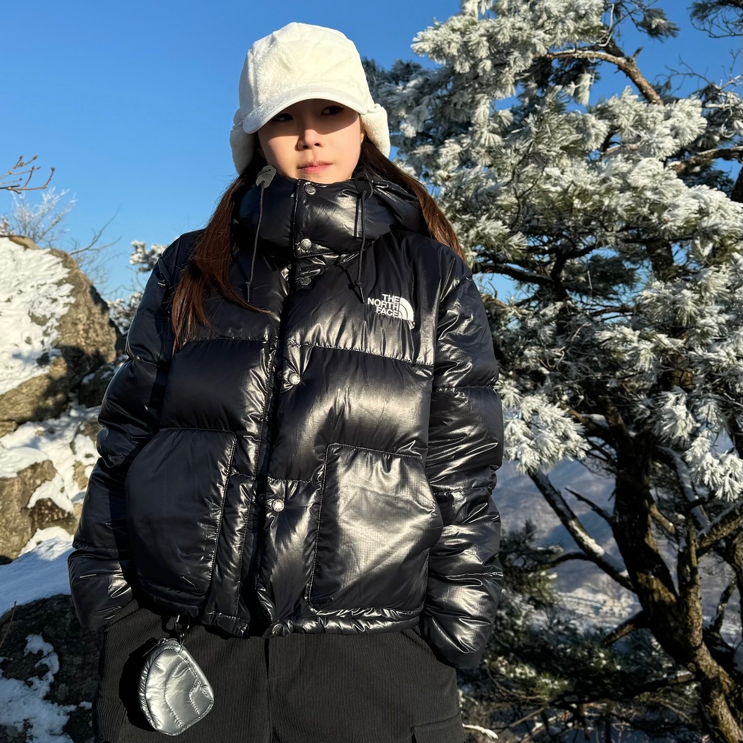 The North Face Puffy Fleece Earmuff Cap Cream, The North Face Sierra RDS Down Jacket Black - 24FW 착용 스타일 - 1