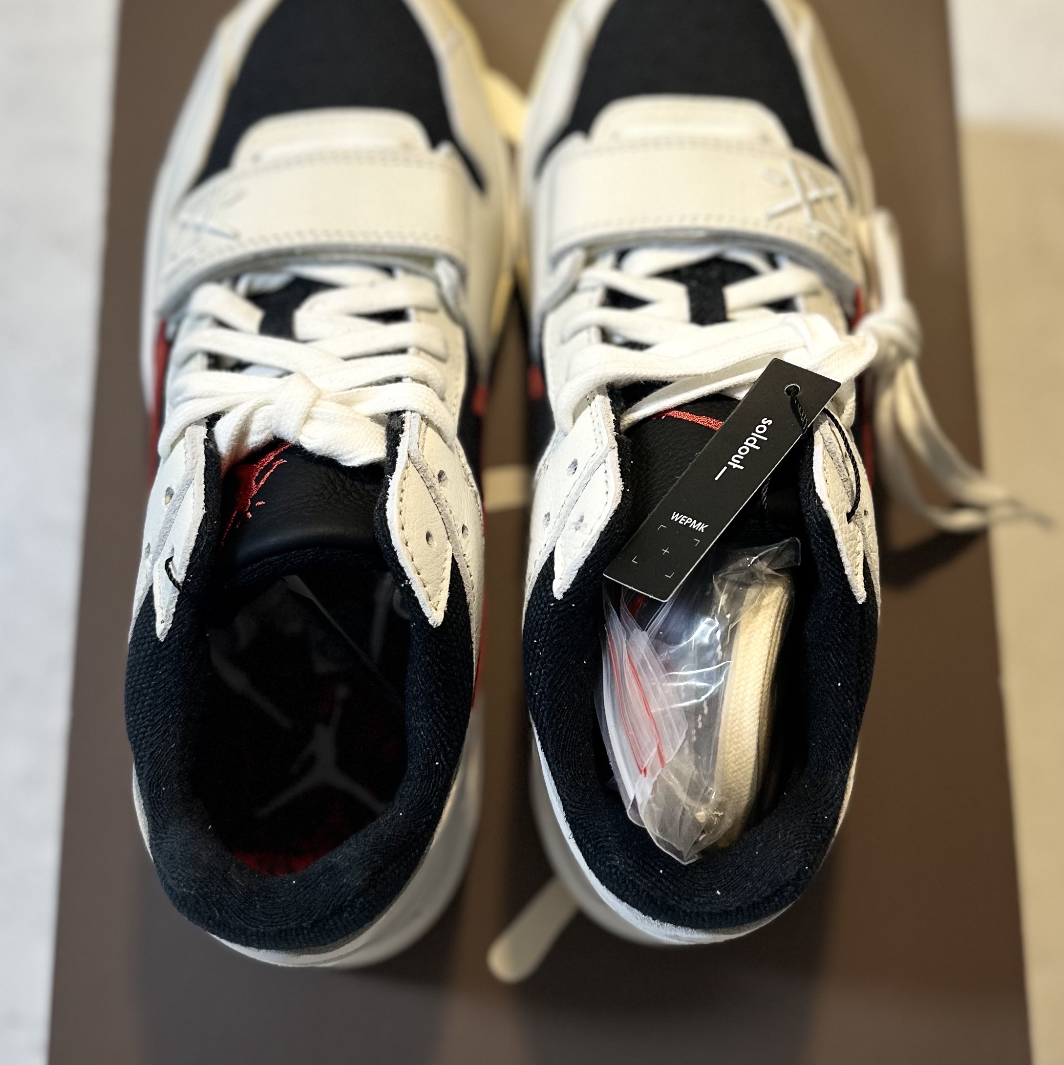Jordan x Travis Scott Jumpman Jack TR University Red 착용 스타일 - 2