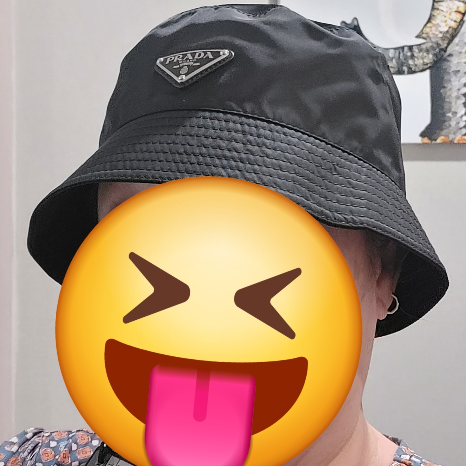 Prada Re-Nylon Bucket Hat Black 착용 스타일