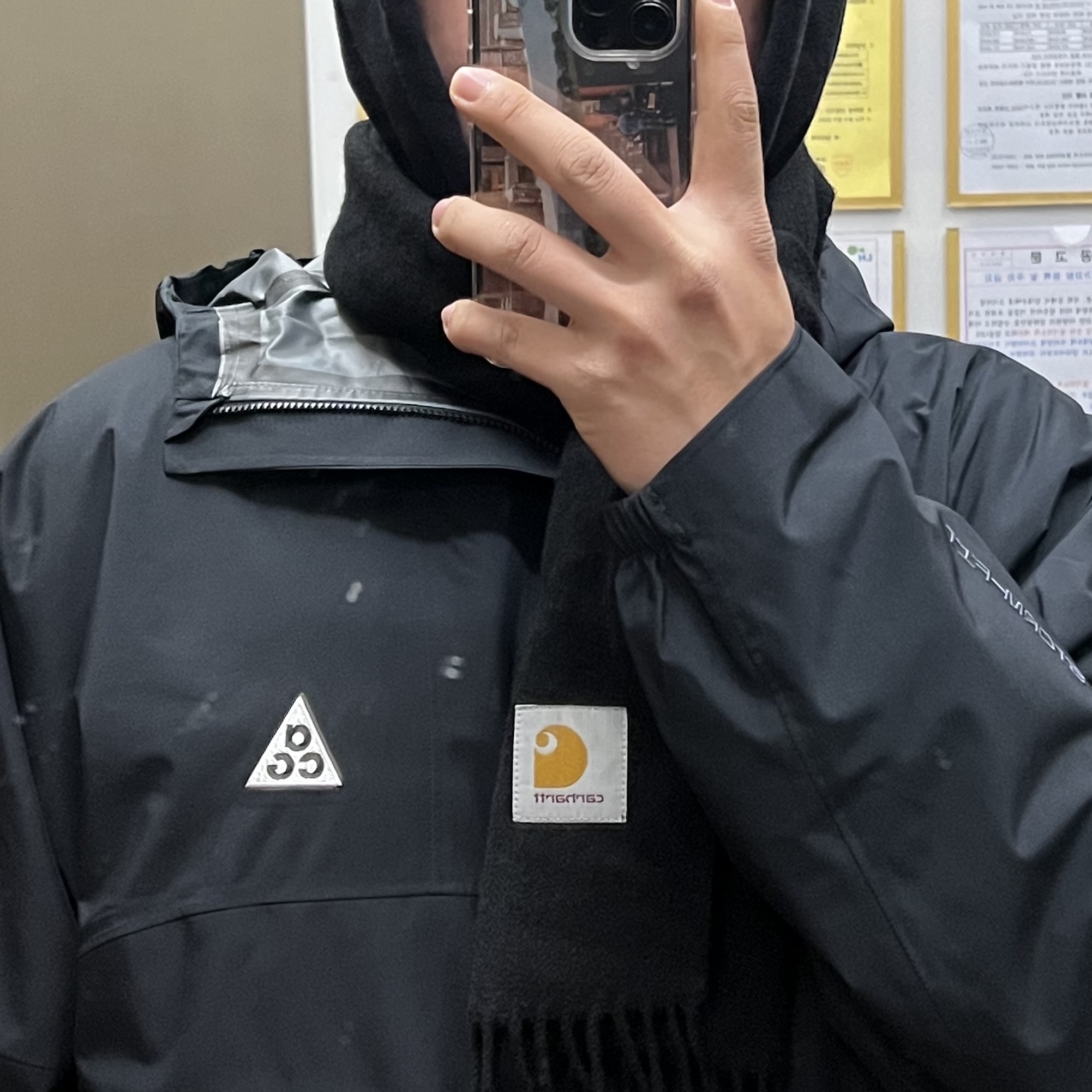 Nike ACG Storm-Fit ADV Cascade Rains Full Zip Jacket Black - Asia, Carhartt WIP Crew Scarf Black 착용 스타일