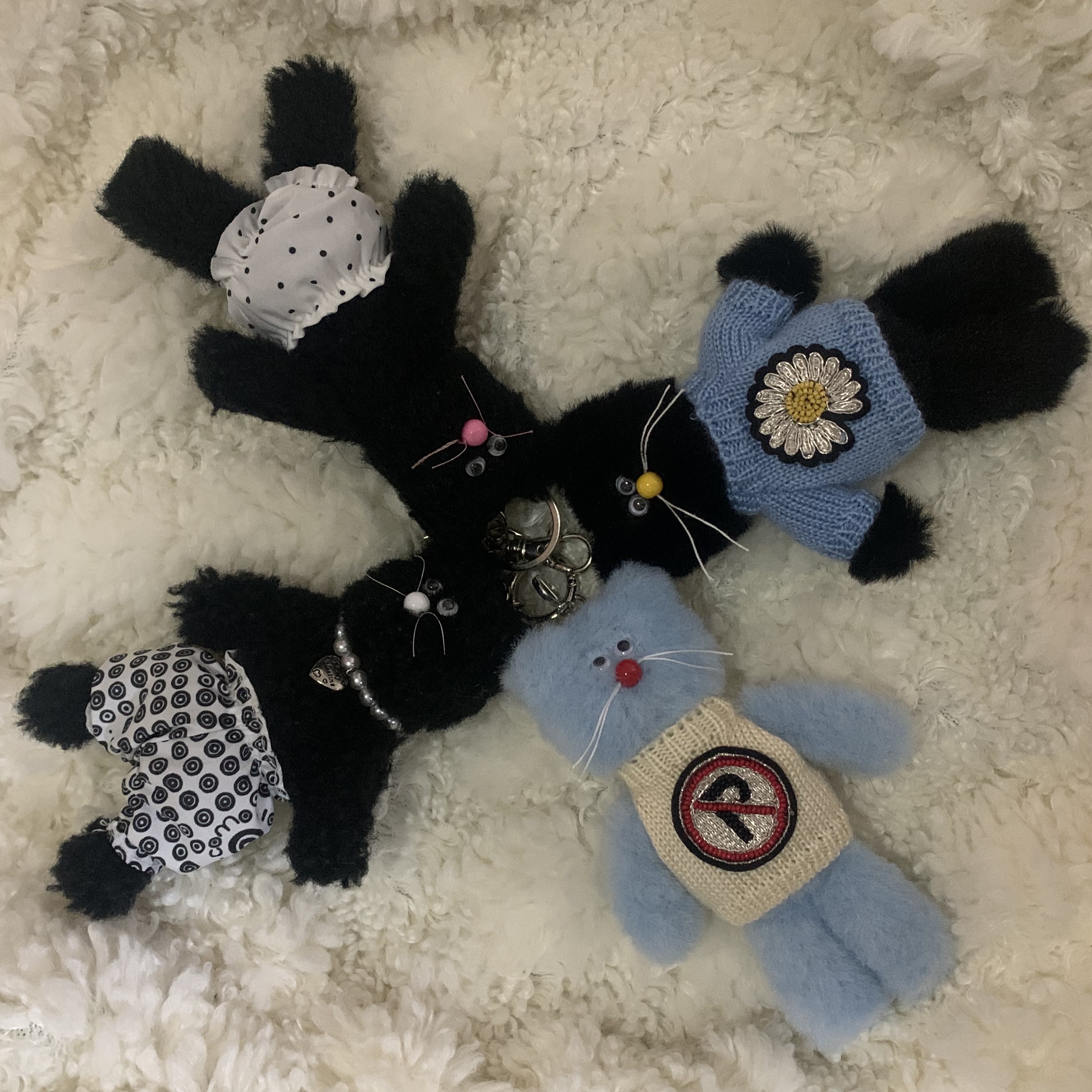 Monamhee x Peaceminusone Syhee Plush Keyring, Monamhee x Peaceminusone Daihee Plush Keyring 착용 스타일