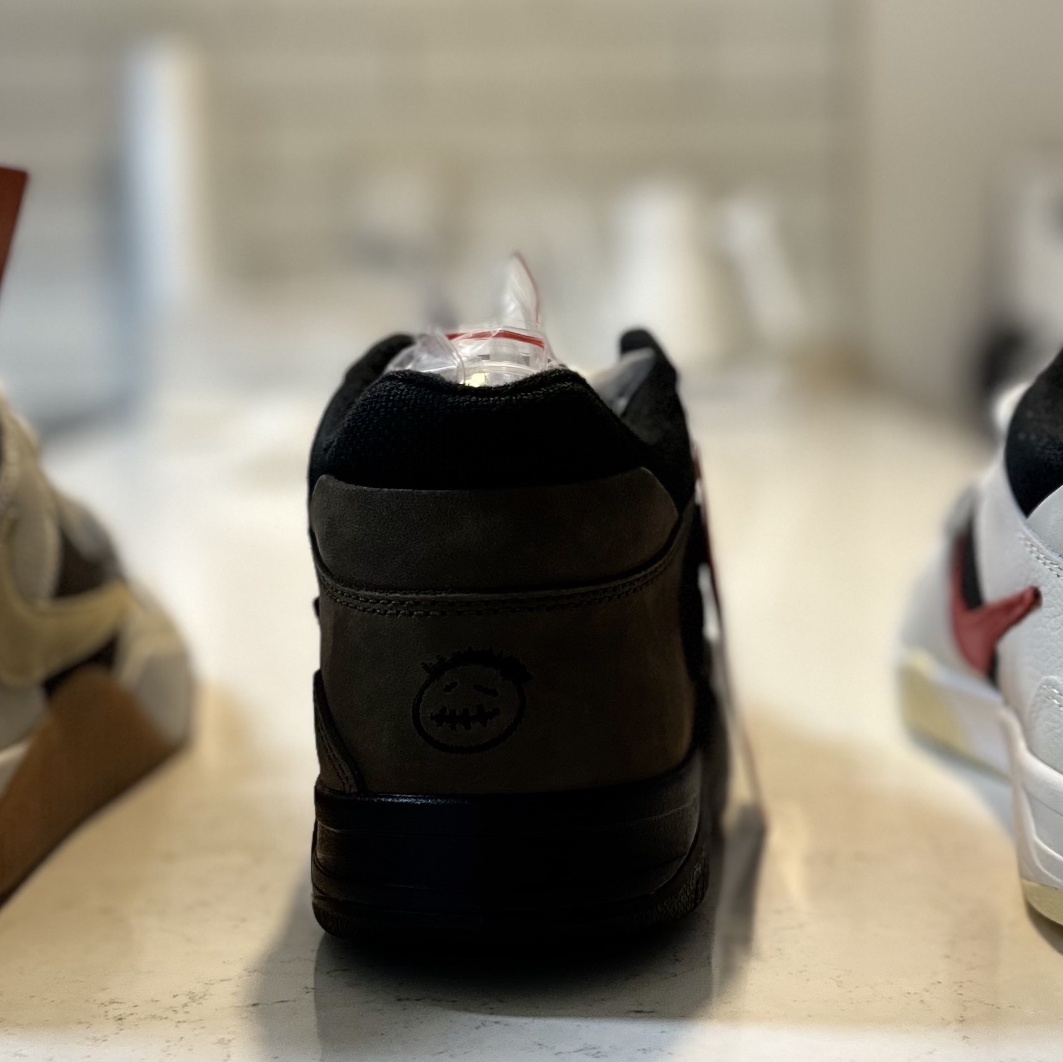 Jordan x Travis Scott Jumpman Jack TR University Red 착용 스타일 - 7