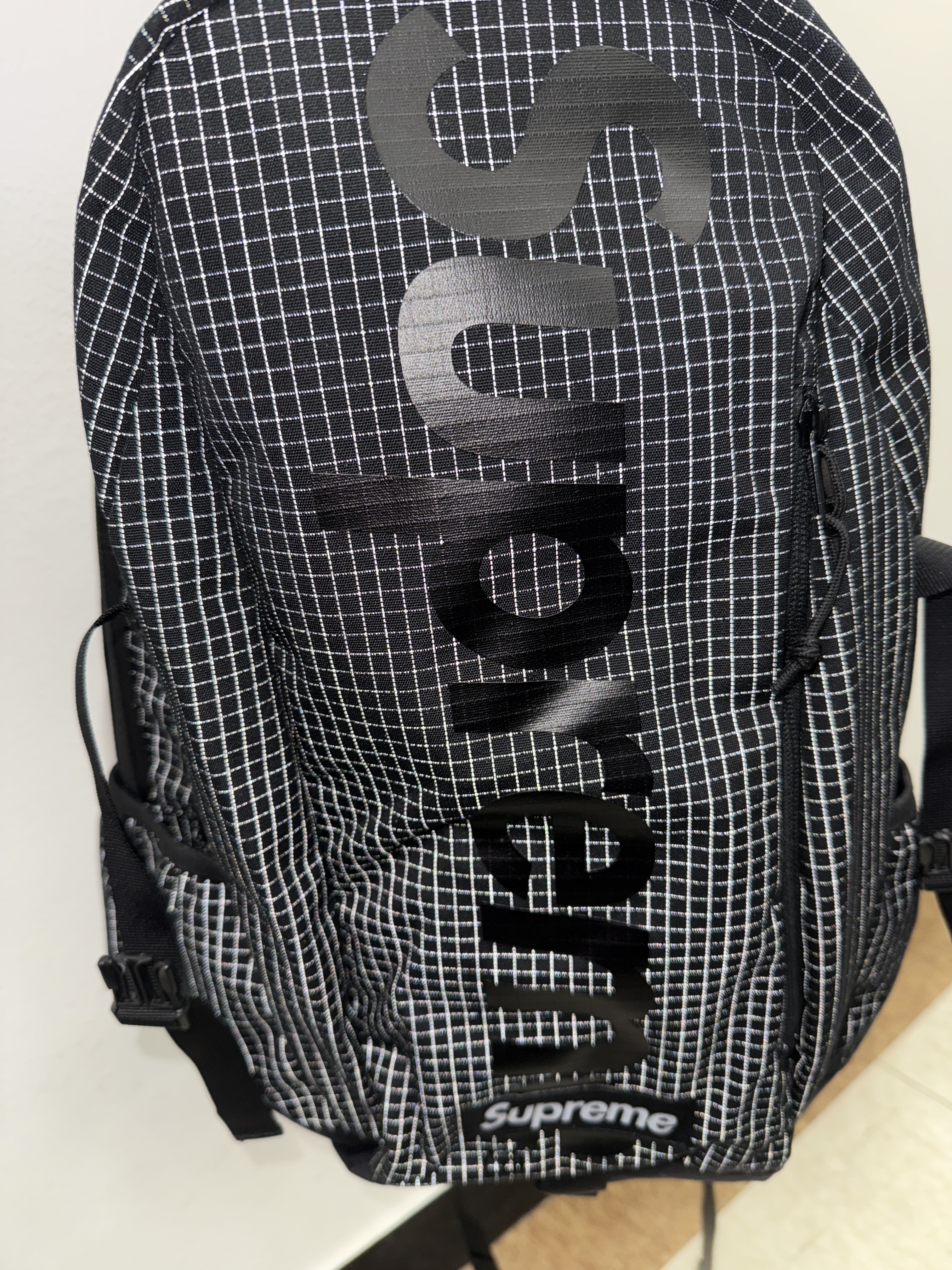 Supreme Backpack Woodland Camo - 24SS, Supreme Ripstop Keychain Navy - 24SS 착용 스타일 - 2