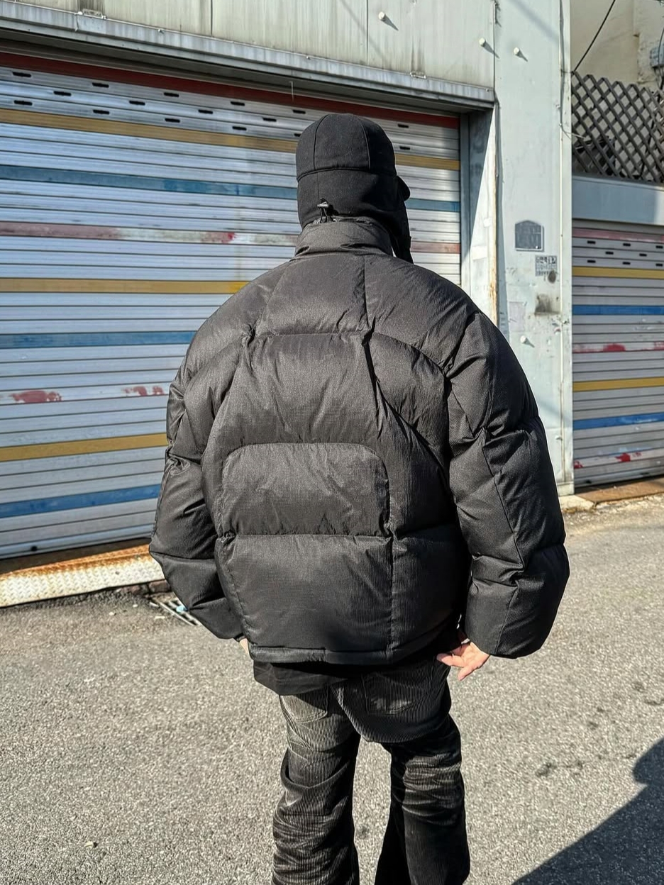 TONY HAWK Torrey Pines High Neck Down Short Puffer Black 착용 스타일 - 2
