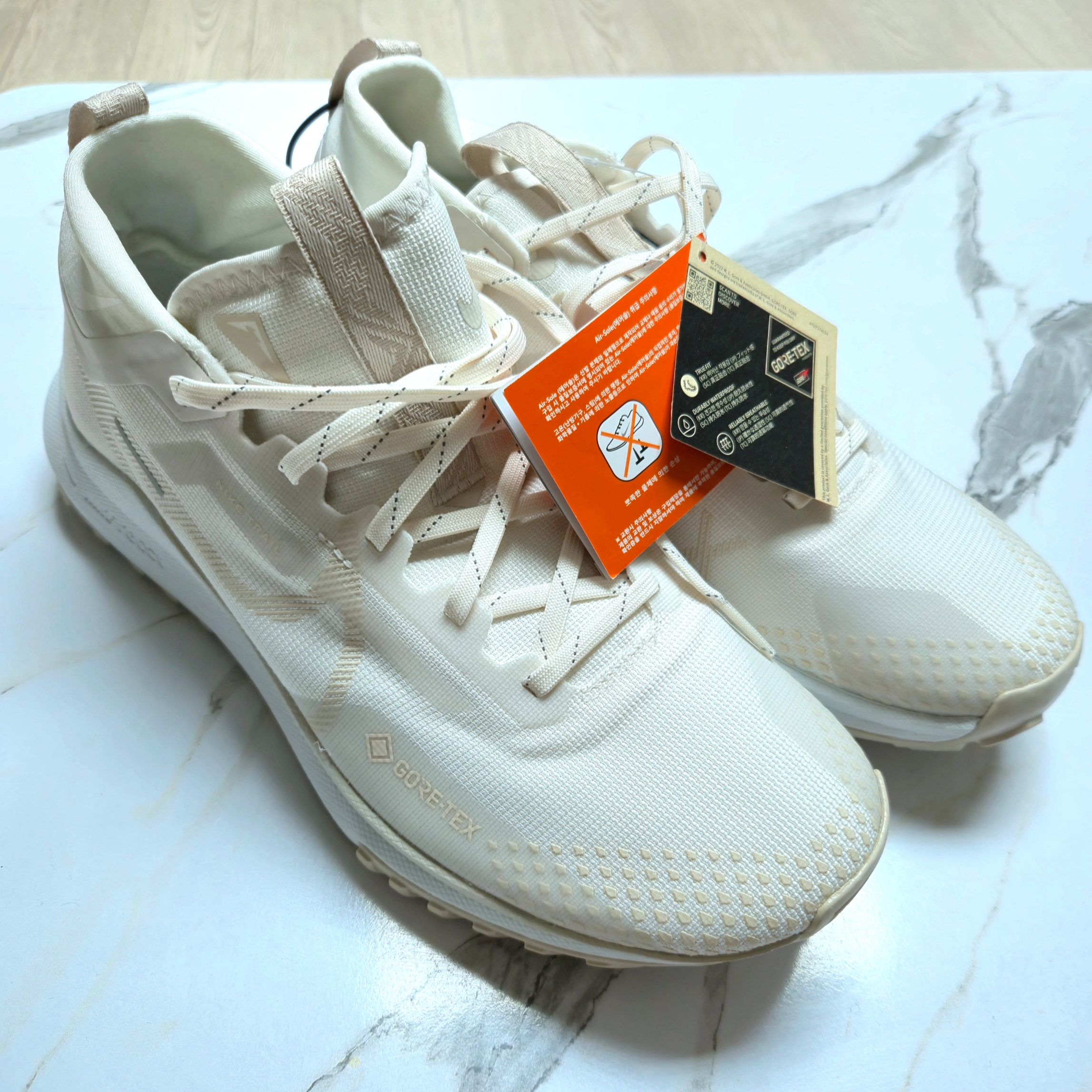 Nike React Pegasus Trail 4 Gore-Tex Phantom Light Orewood Brown 착용 스타일