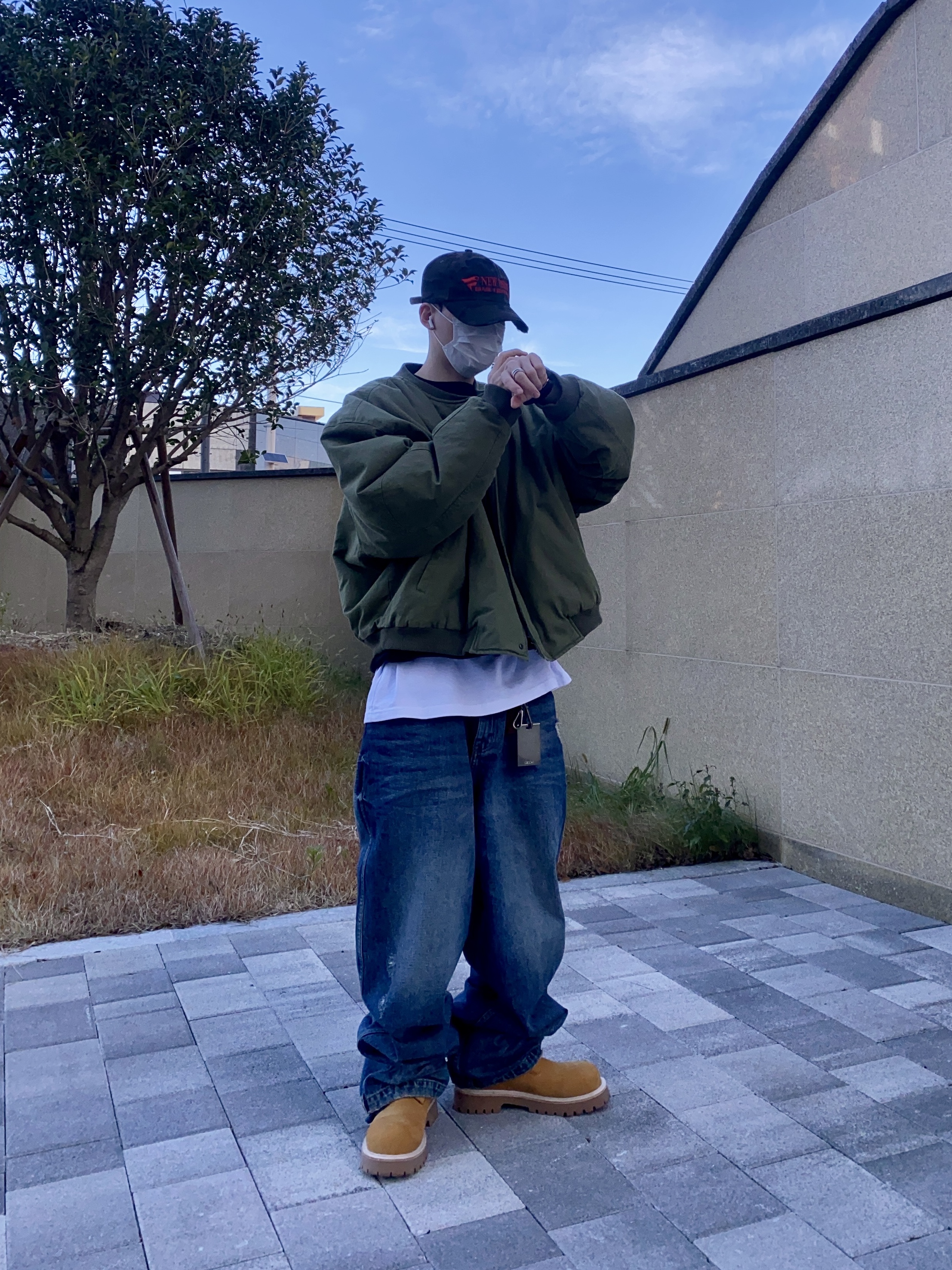 Nonnod Sulfur Dye Serge Bomber Jacket Vintage Khaki, Nonnod Double pocket Japanese Denim Mid Blue 착용 스타일 - 2