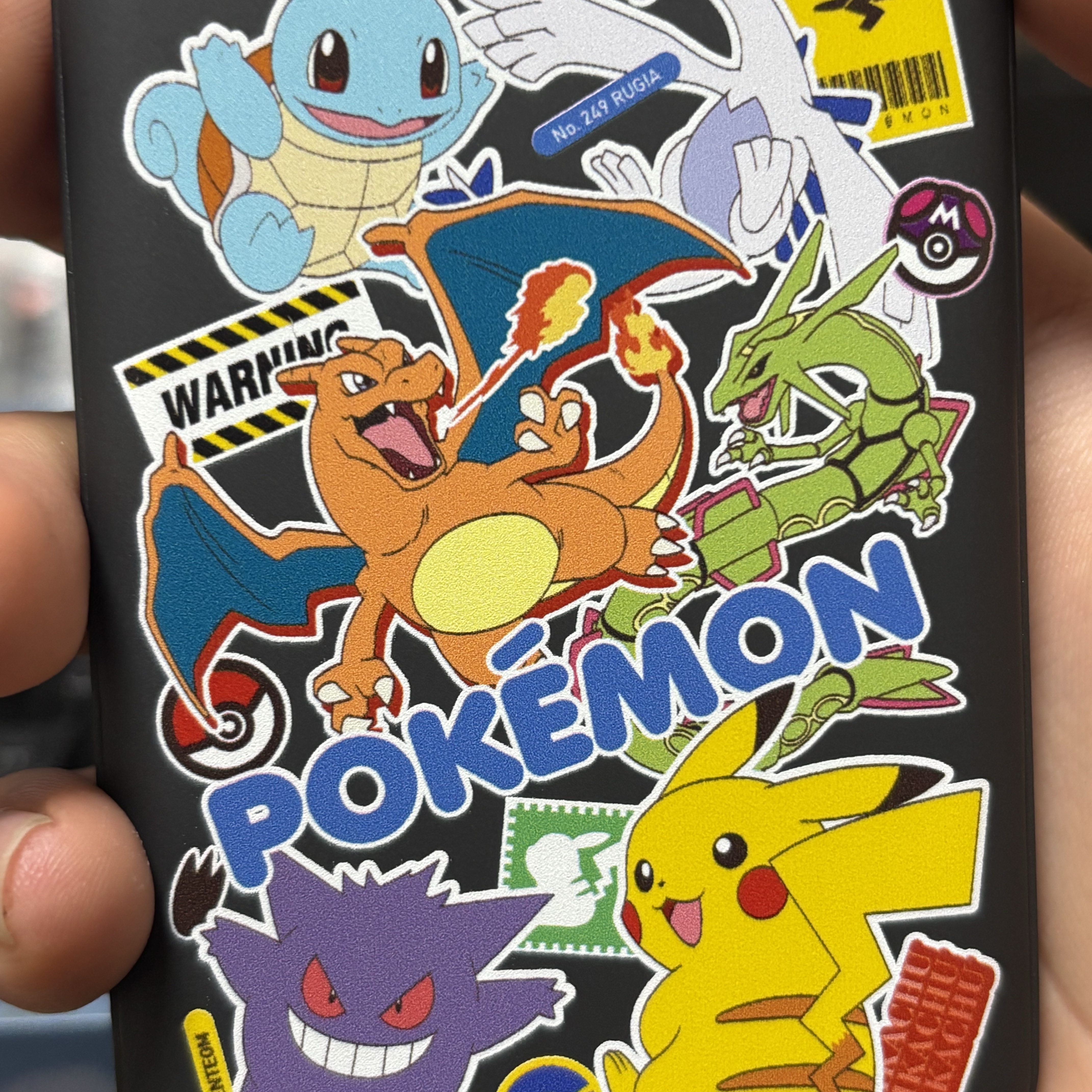 Woojin Store Pokemon Magsafe Battery 5000mAh Black 착용 스타일