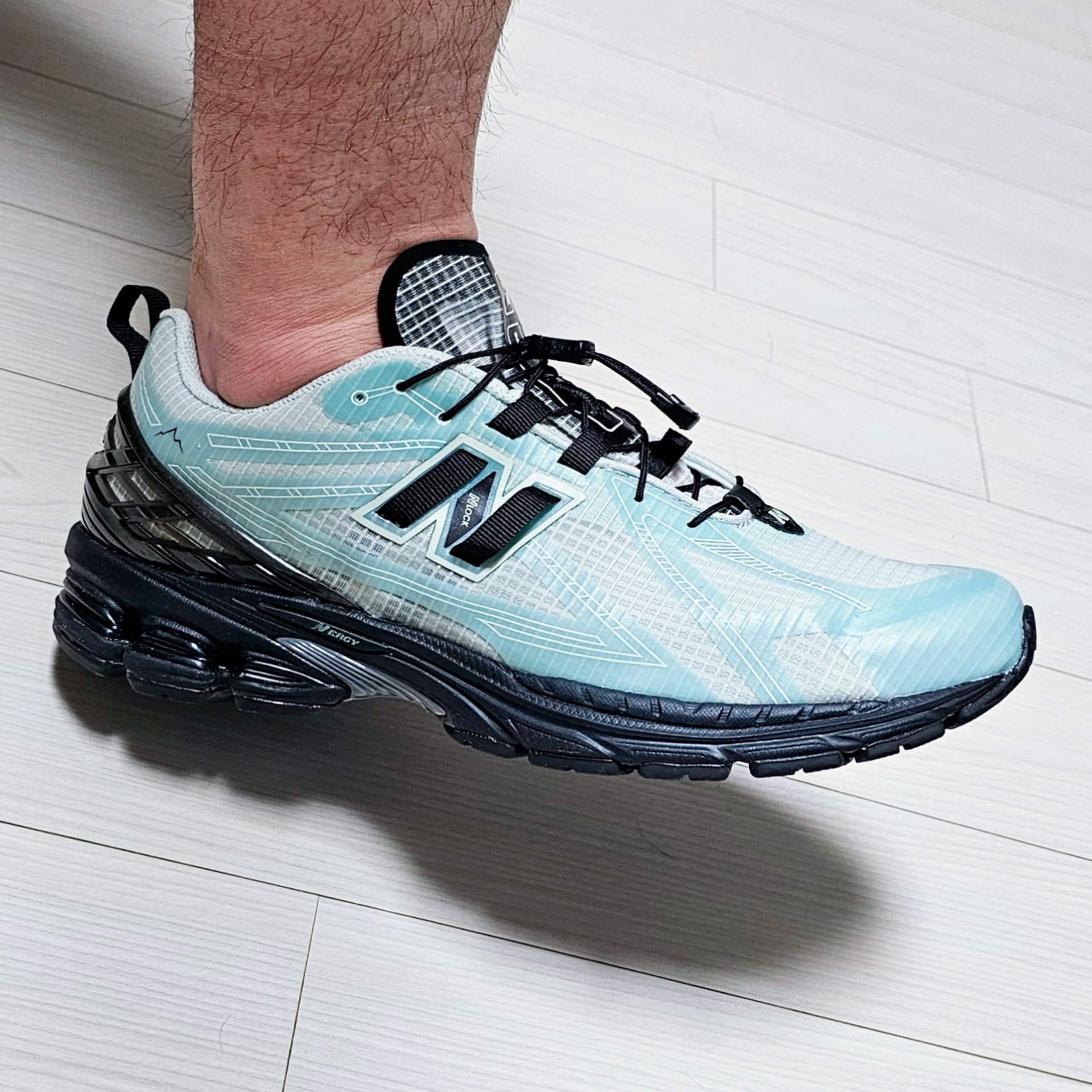 New Balance x Cayl 1906R Blue 착용 스타일