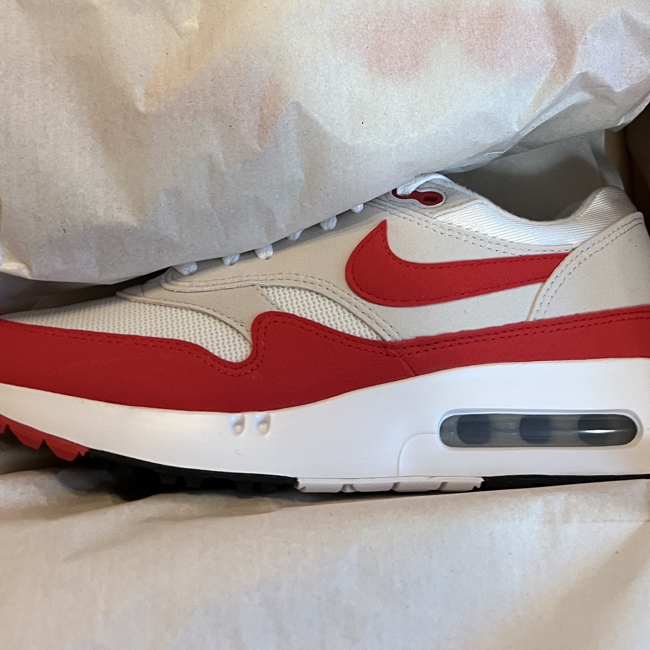 Nike Air Max 1 '86 Original Golf White University Red 착용 스타일
