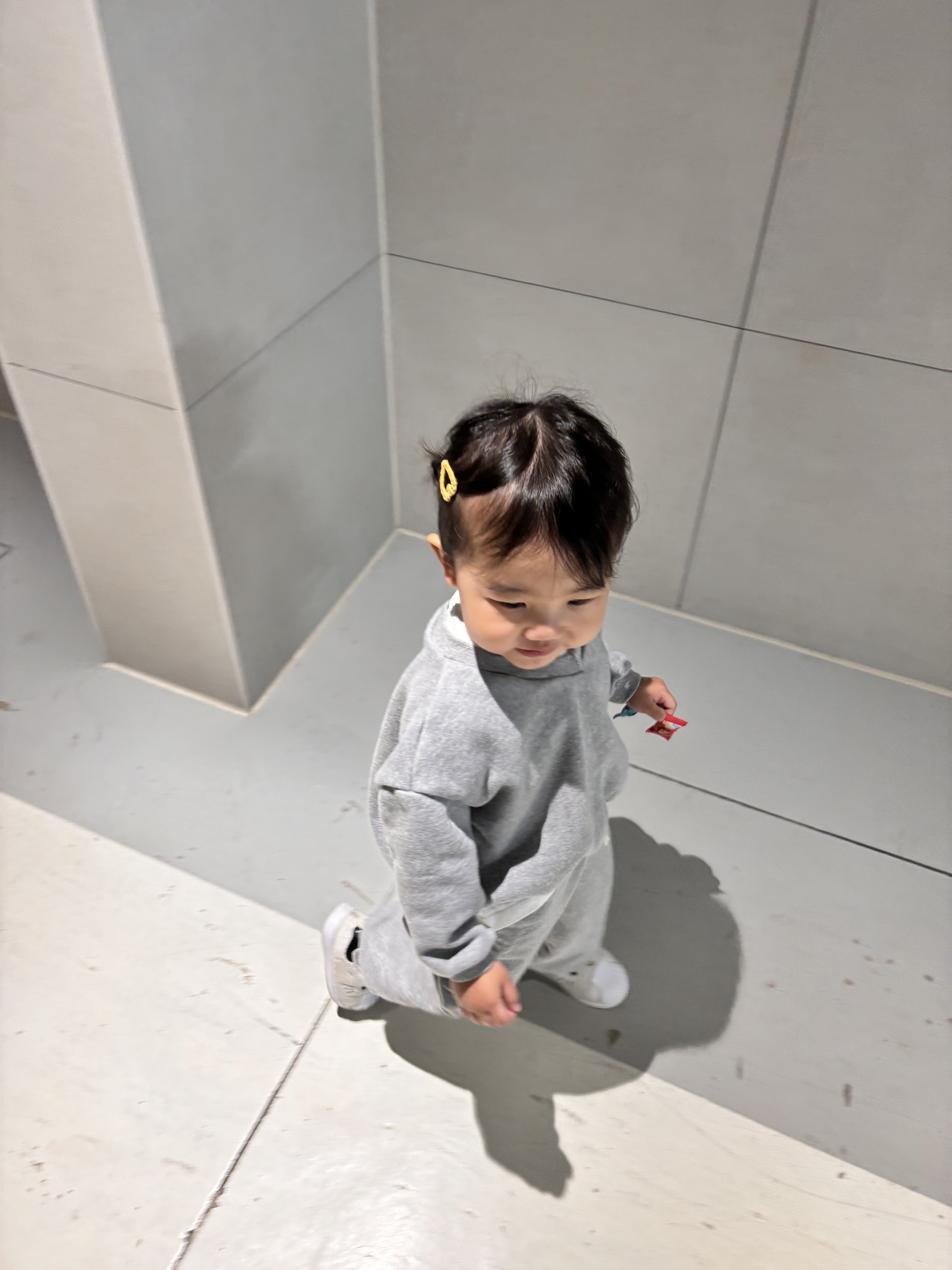 (Infant) Adidas x Hello Kitty Superstar 360 Black 착용 스타일 - 1