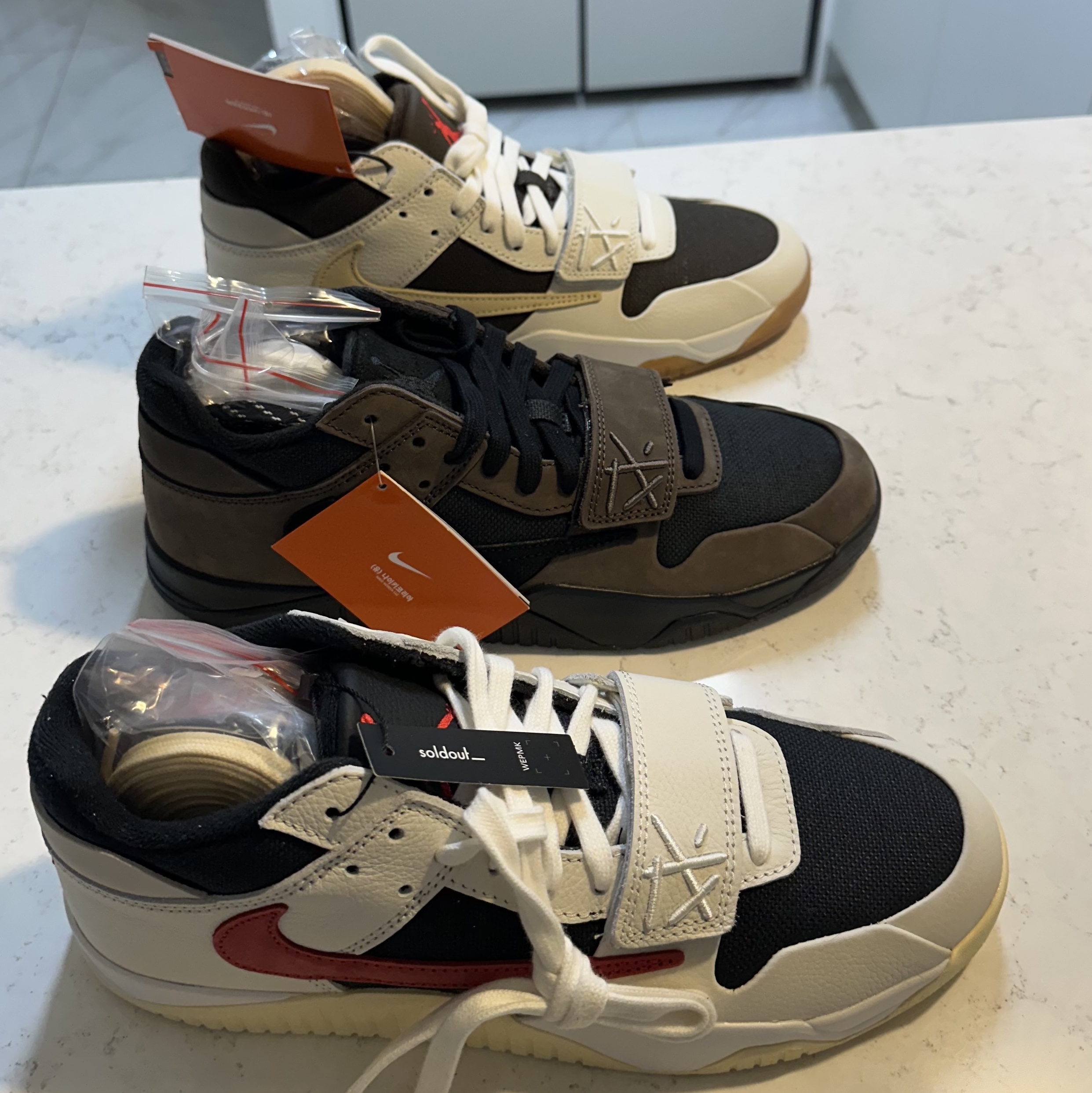 Jordan x Travis Scott Jumpman Jack TR University Red 착용 스타일 - 8