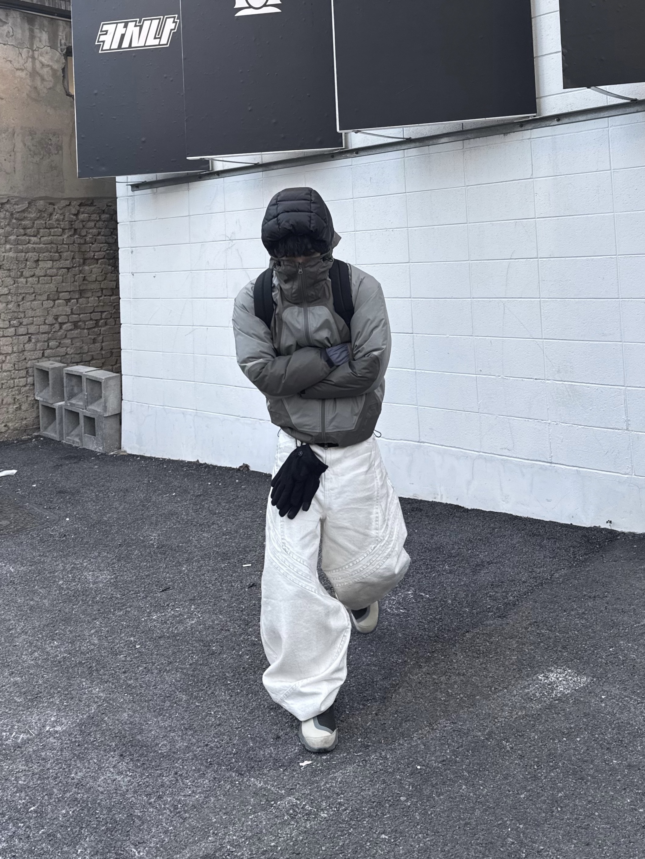 Sansan Gear Suffix Puffer Jacket Black - 23FW, Sansan Gear 3L Jacket Mud Khaki - 23SS 착용 스타일 - 2