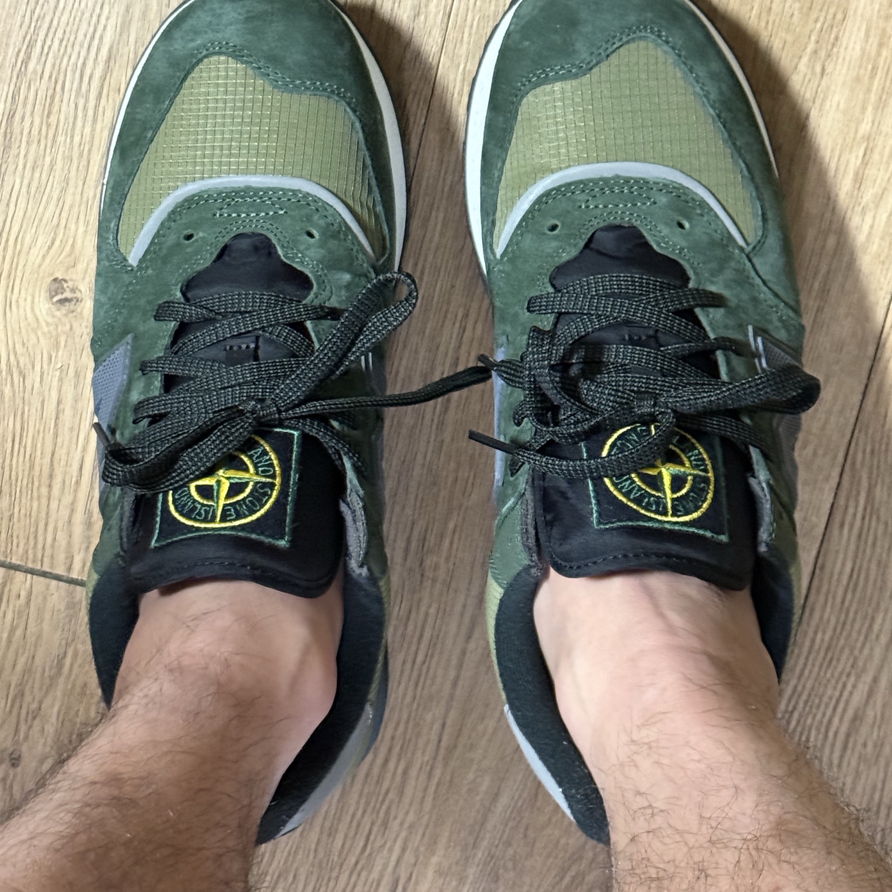 New Balance x Stone Island 574 Legacy Dark Green 착용 스타일