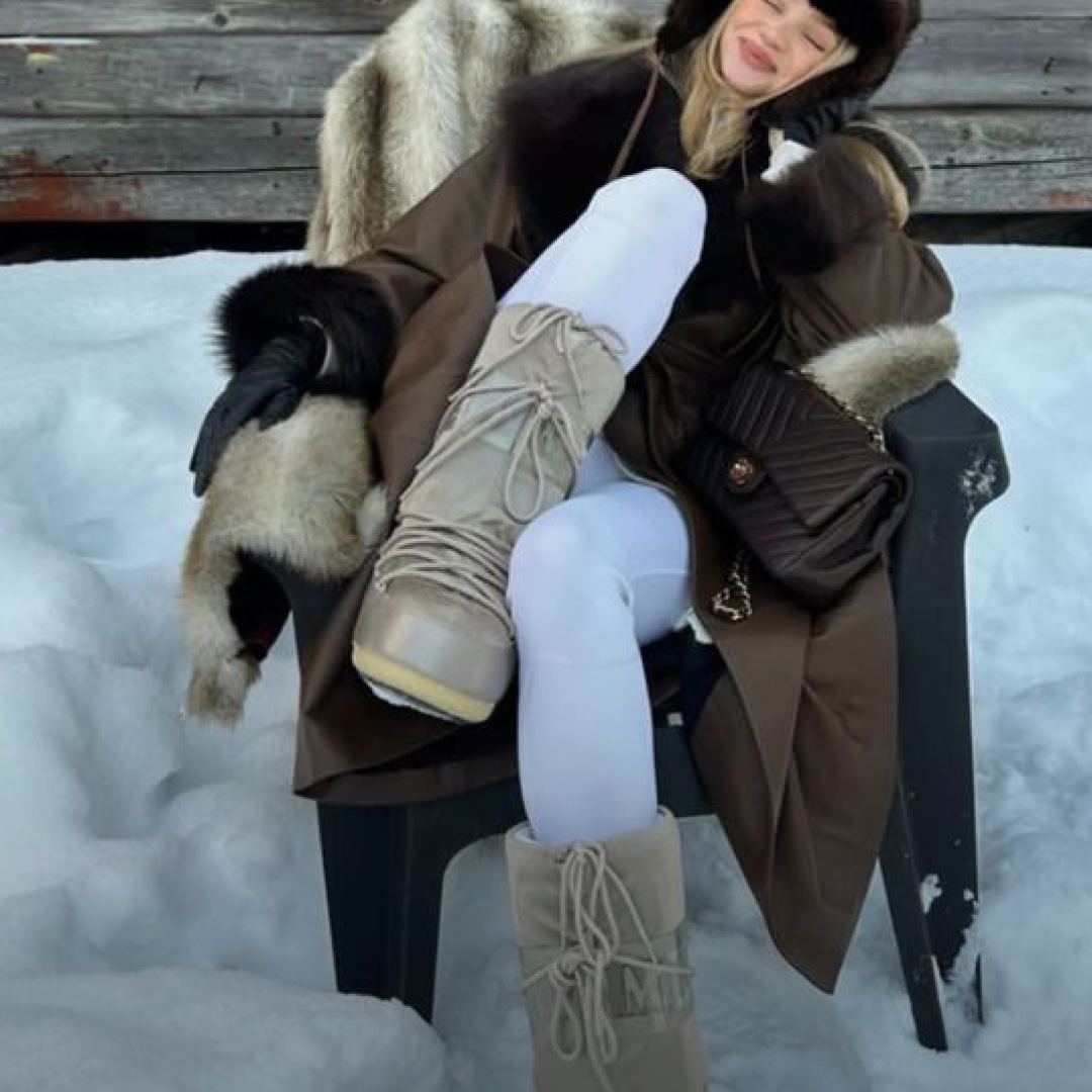 (W) Moon Boot Icon Low Nylon Boots Cream, Moodnight Lesly Kitten-Heel Ankle Boots Black 착용 스타일 - 7