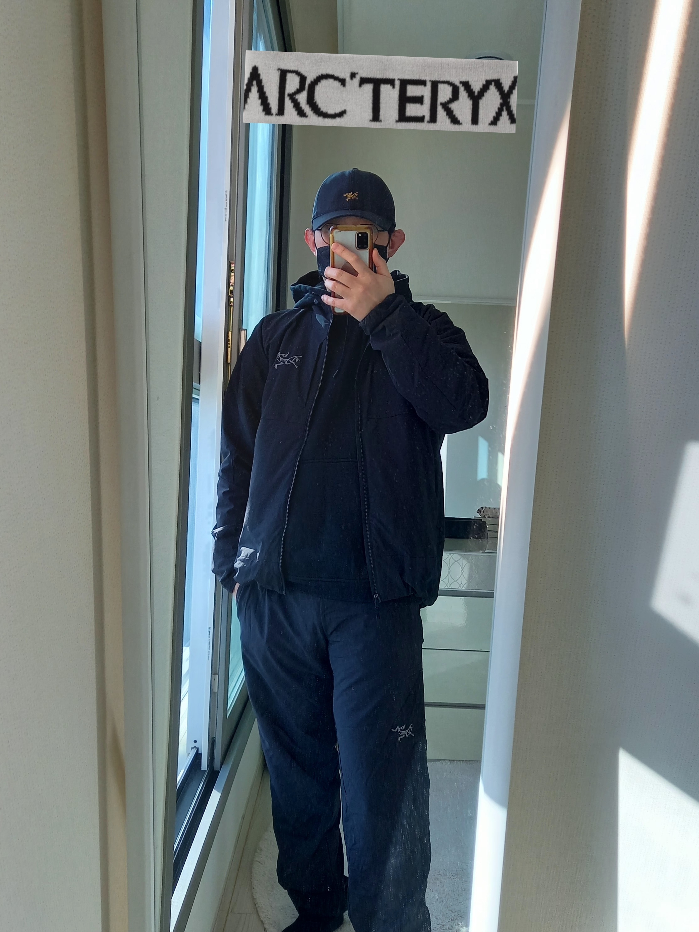 Arc'teryx Small Bird Cap Black, Arc'teryx Allium Insulated Jacket Black 착용 스타일 - 1