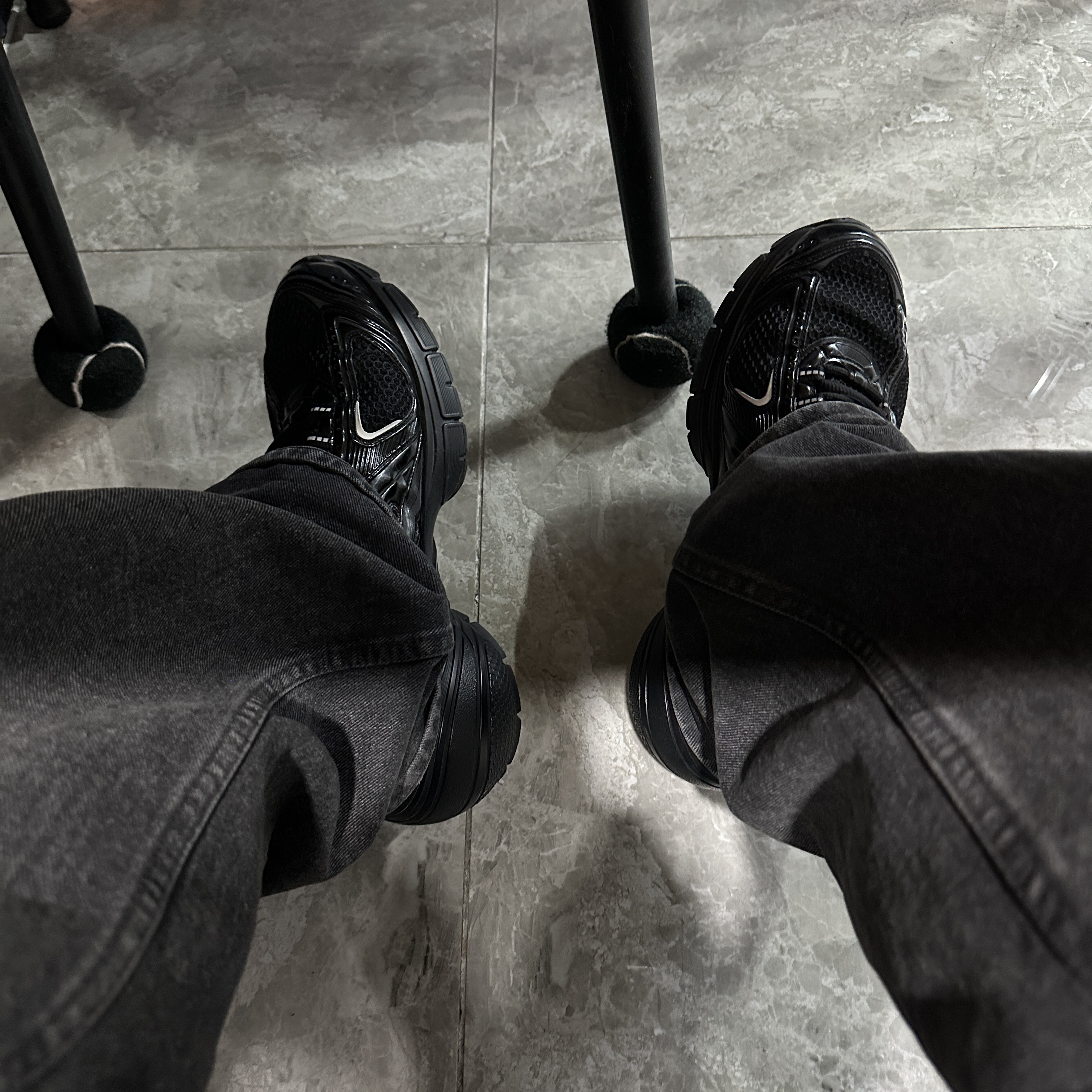 Givenchy TK-MX Runner Sneakers in Mesh Black 착용 스타일