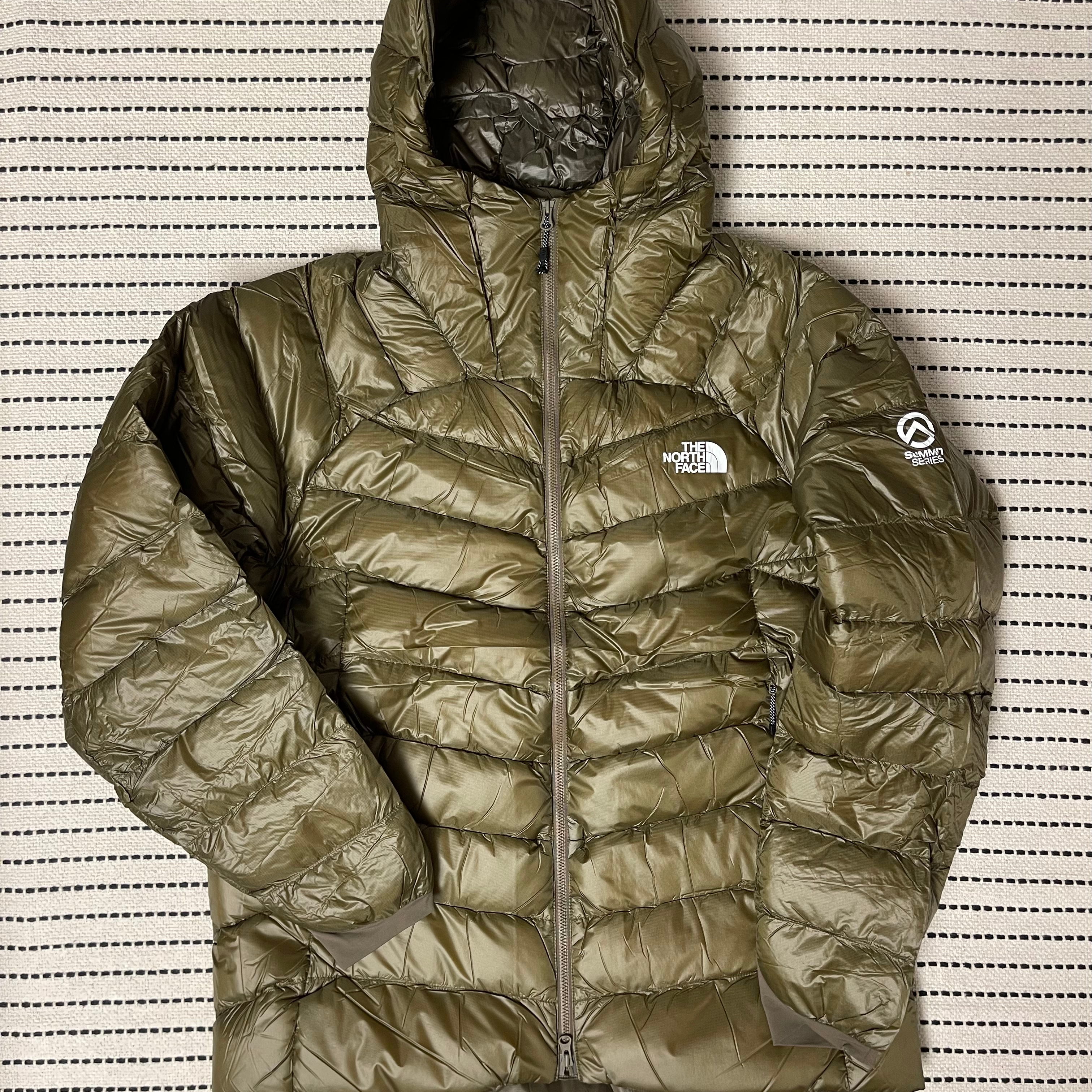 The North Face Summit Mattehorn RDS Down Jacket Khaki 착용 스타일