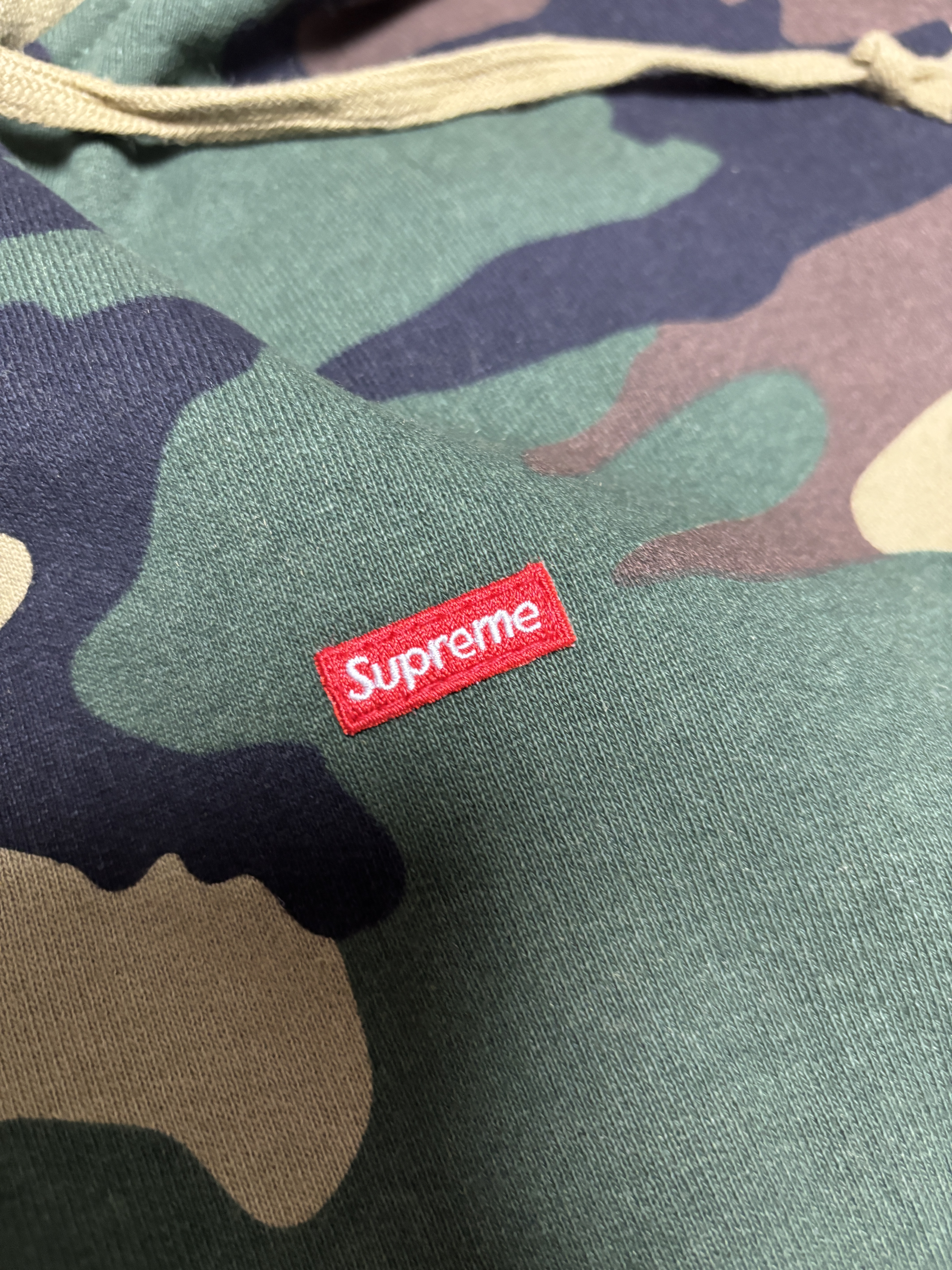 Supreme x The North Face Summit Series Outer Tape Seam Coaches Jacket Pink - 21SS, Supreme x Ducati Track Jacket Light Grey - 24SS 착용 스타일 - 6