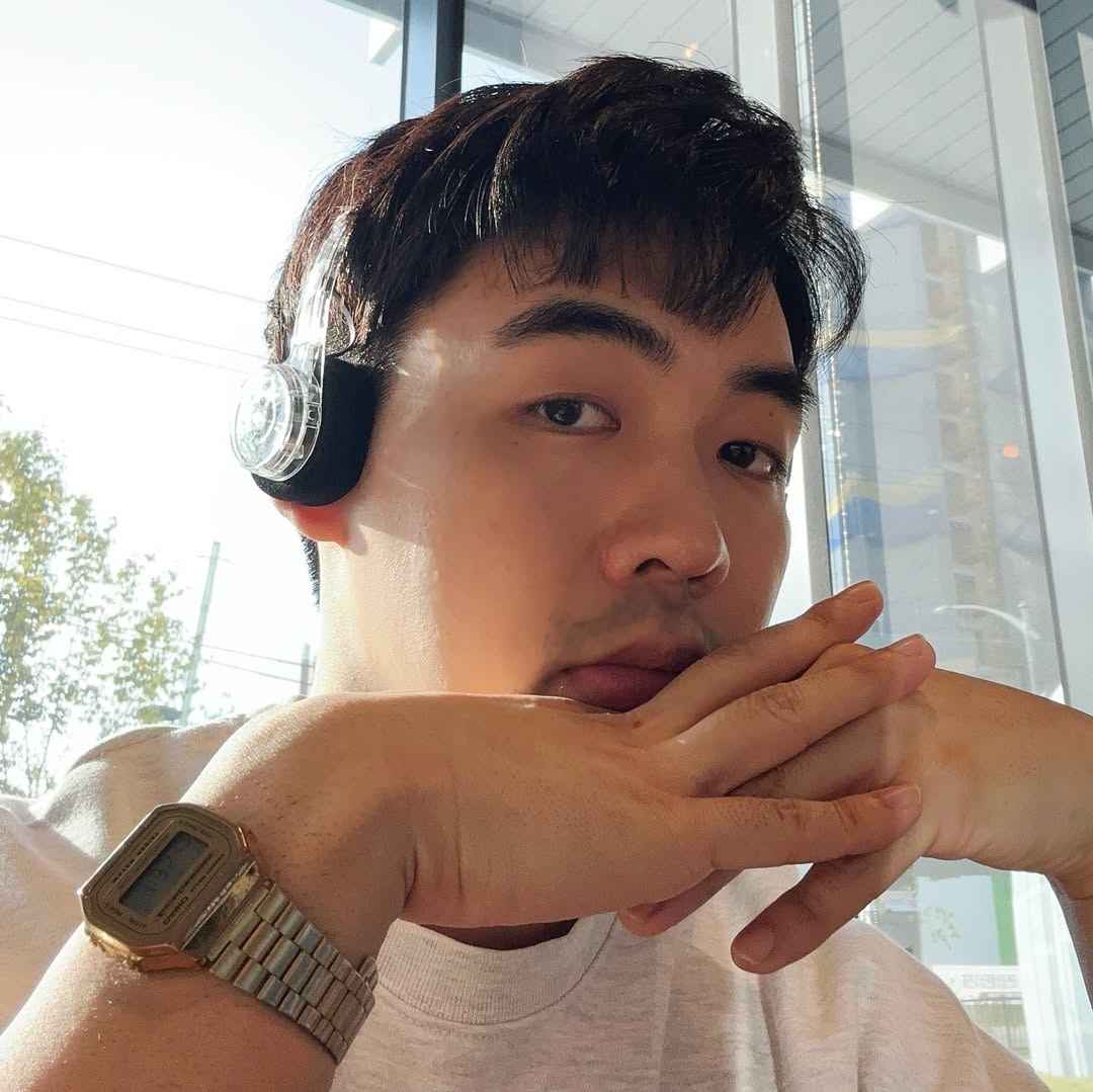 MONDO Freestyle On Ear Headphone Transparent 착용 스타일