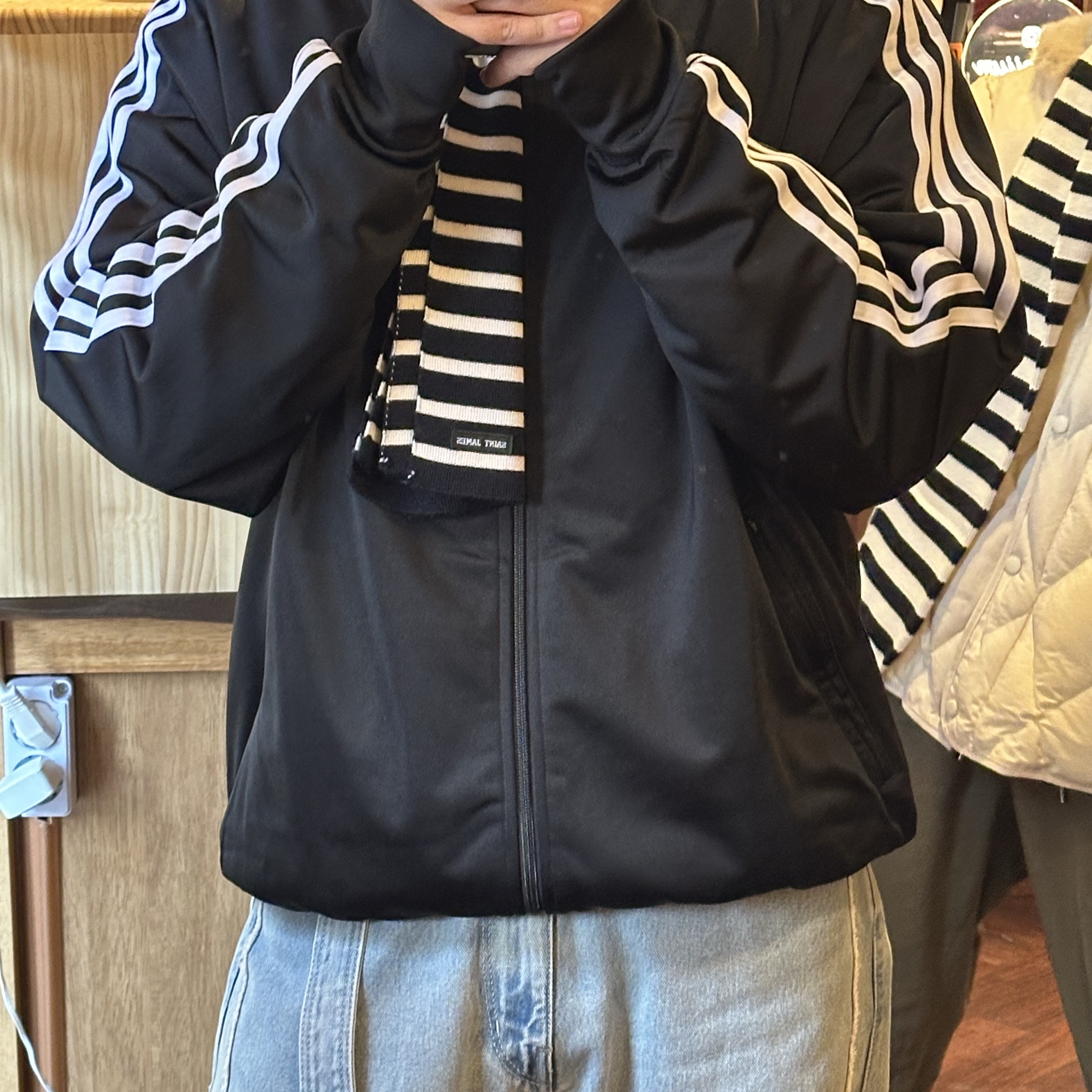 Adidas Adicolor Classics Firebird Track Top Black - KR Sizing 착용 스타일 - 1