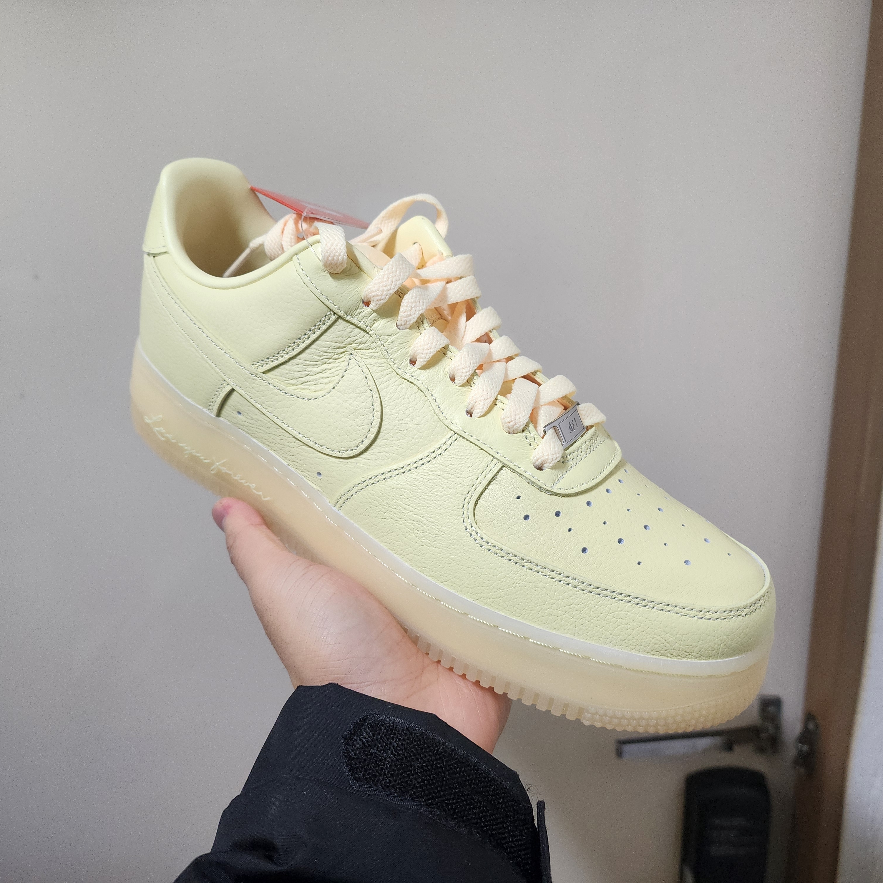 Nike x Drake Nocta Air Force 1 Low SP Certified Lover Boy Citron Tint Cobalt Tint 착용 스타일