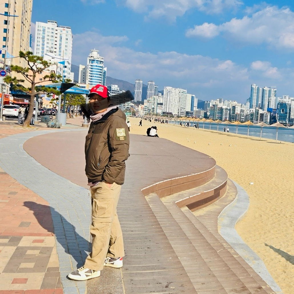Nike ACG Smith Summit Cargo Pants Khaki Iron Ore - Asia, Nike ACG Polartec Wolf Tree Pullover Hoodie Moon Fossil - Asia 착용 스타일