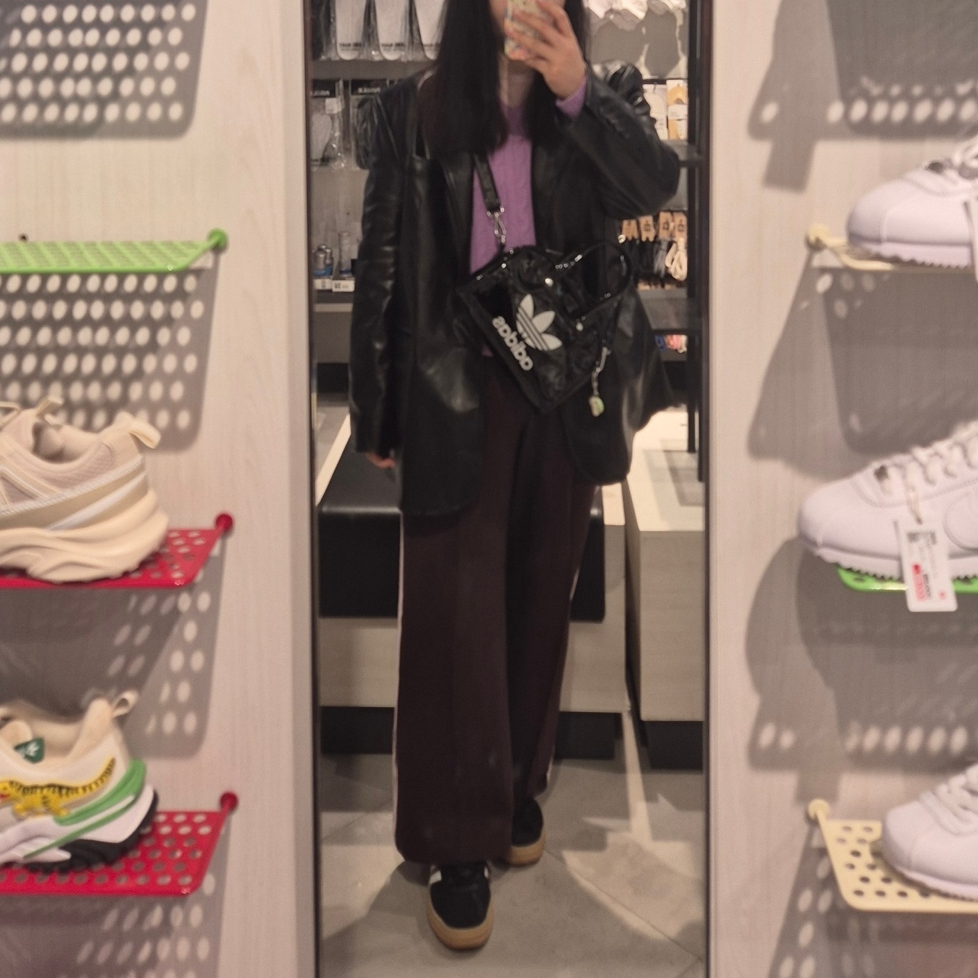 Adidas Adicolor Mini Bowling Bag Black White, (W) Adidas Premium Originals Track Pants Shadow Brown Clear Pink - KR Sizing 착용 스타일