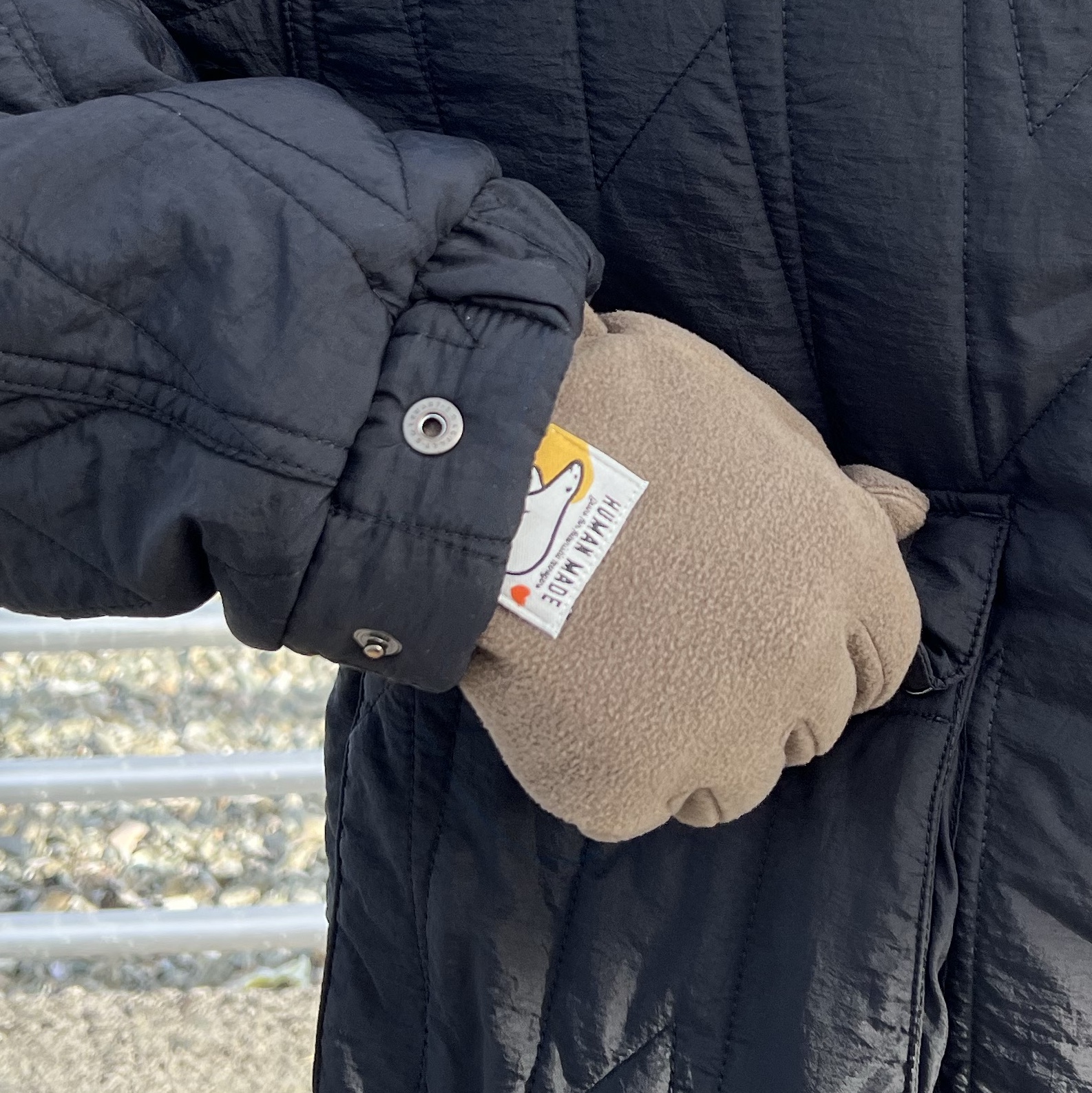 Human Made Fleece Gloves Olive Drab 착용 스타일 - 3