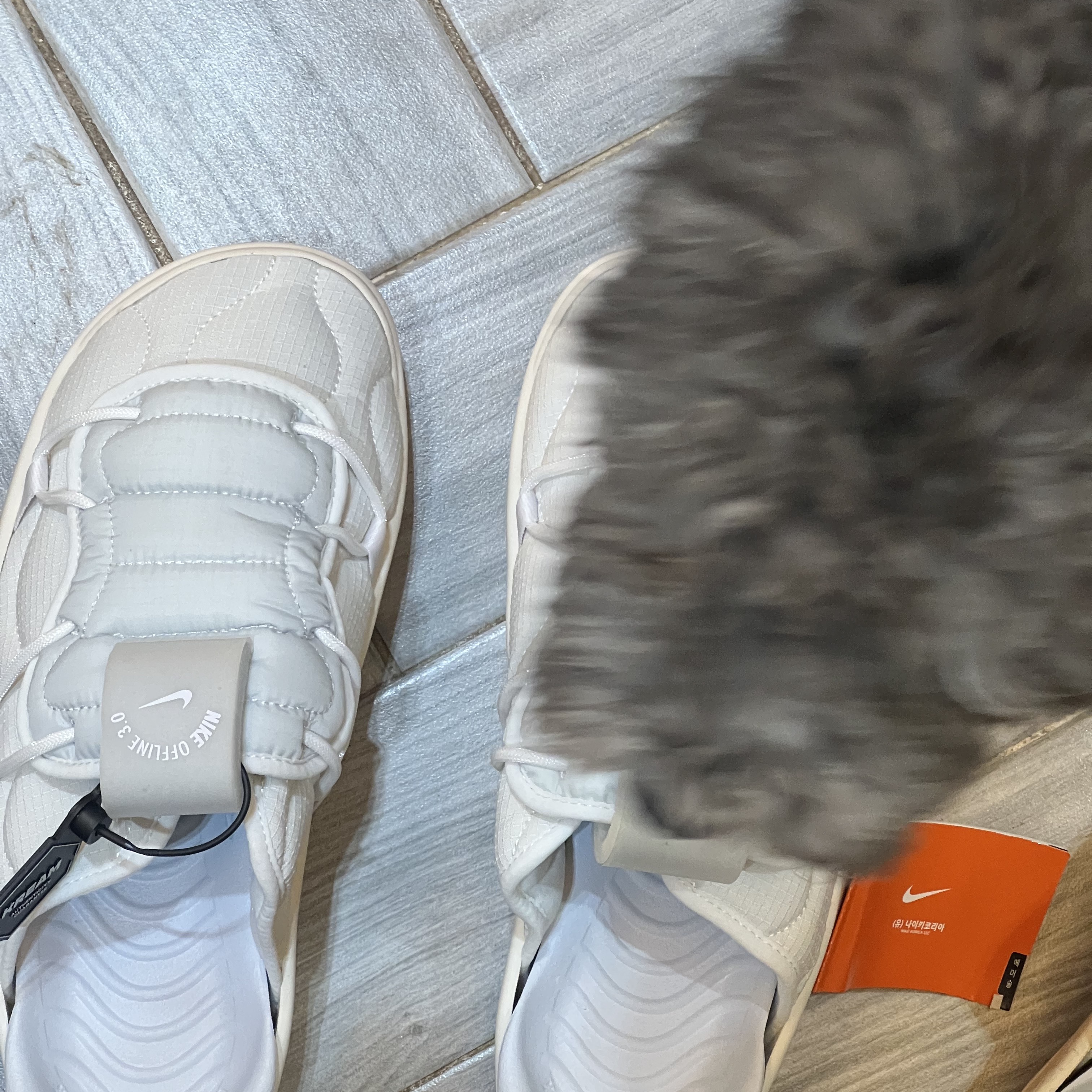 Nike Offline 3.0 Phantom White 착용 스타일